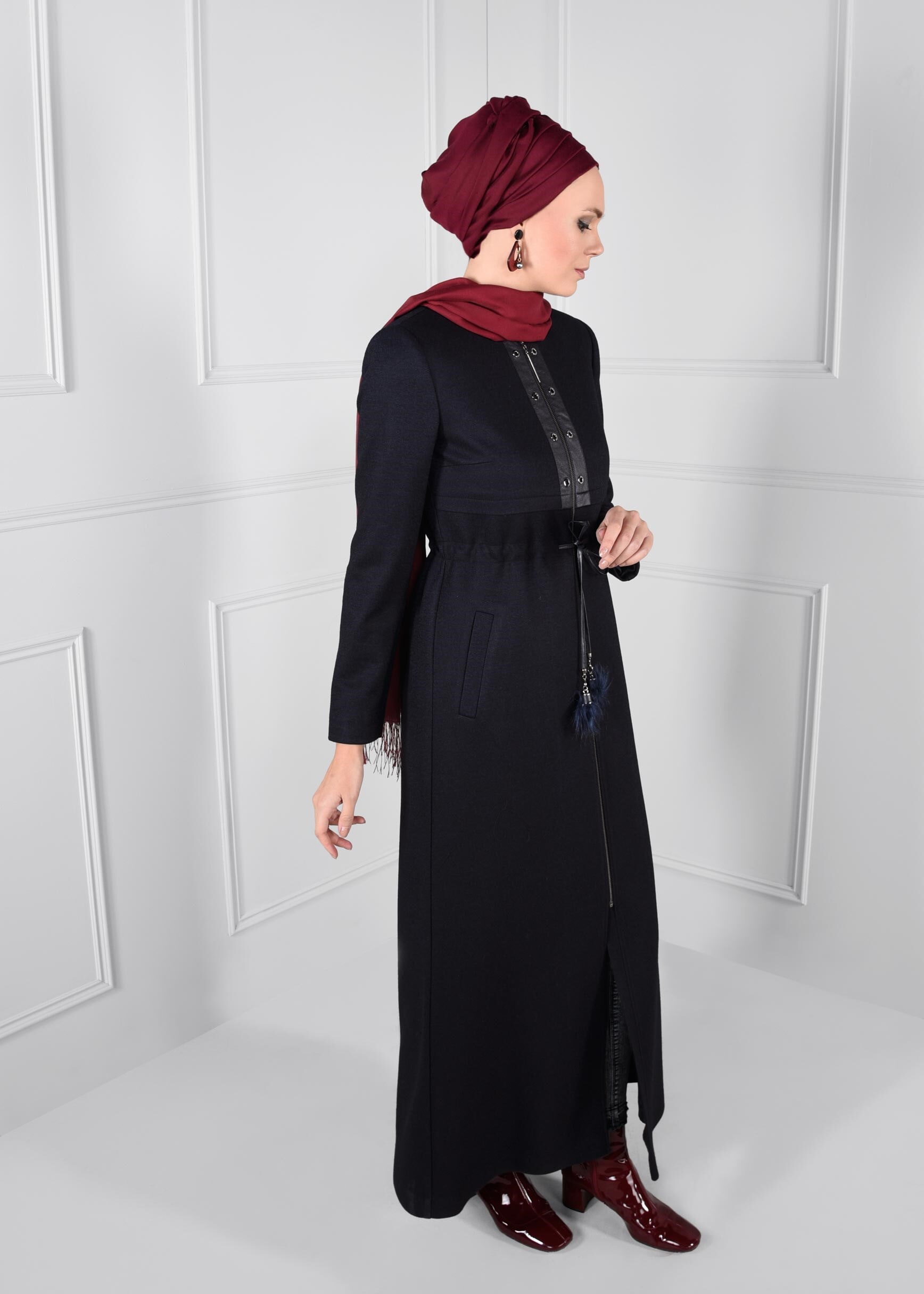 Tesettür giyim LACİVERT BELDEN BAĞCIKLI CEPLİ MANTO 9644