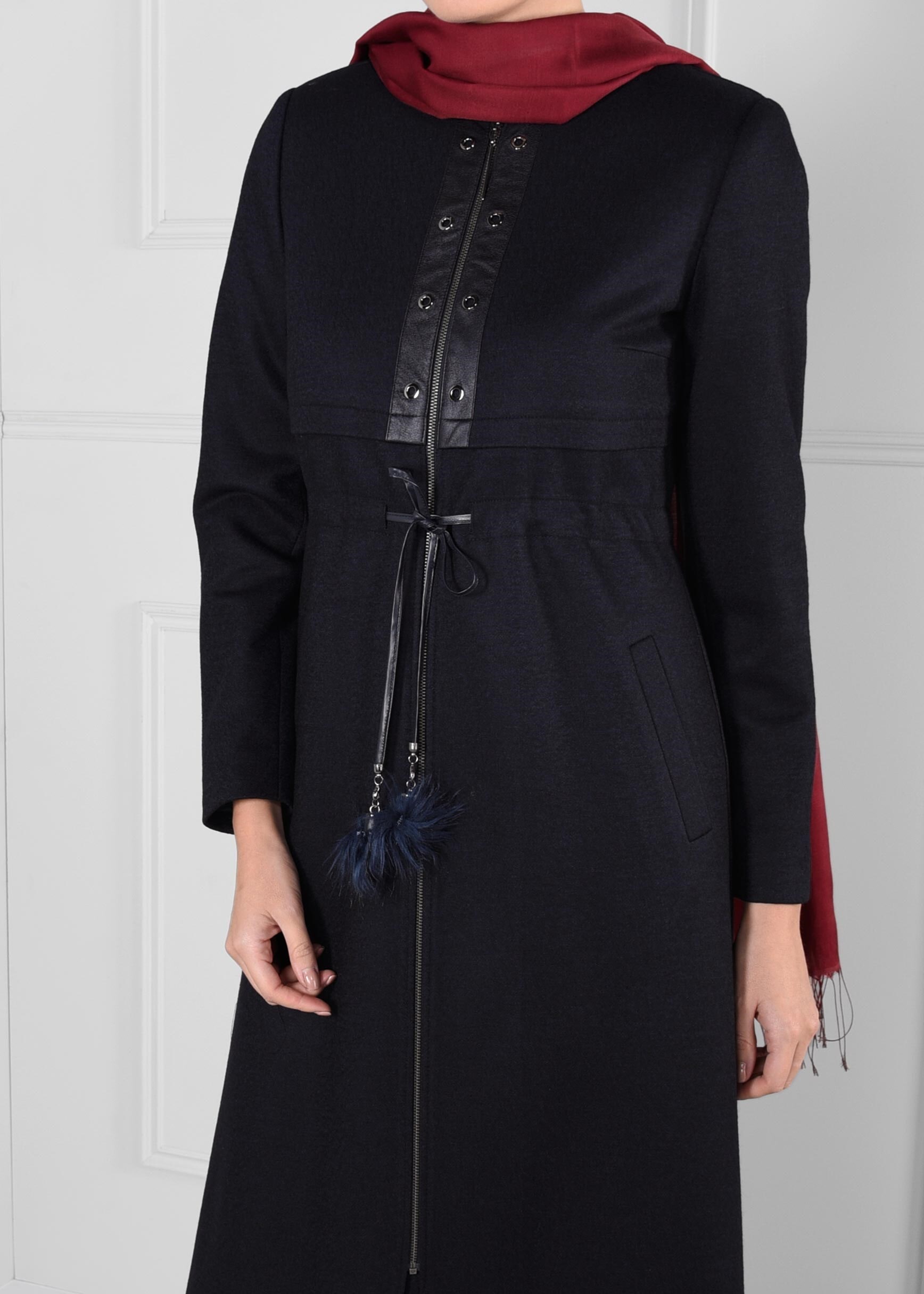 Tesettür giyim LACİVERT BELDEN BAĞCIKLI CEPLİ MANTO 9644