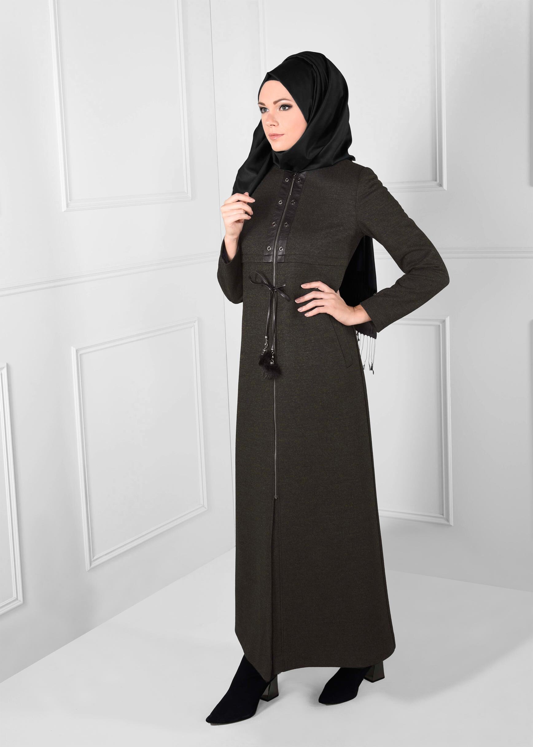 Tesettür giyim YEŞİL BELDEN BAĞCIKLI CEPLİ MANTO 9644