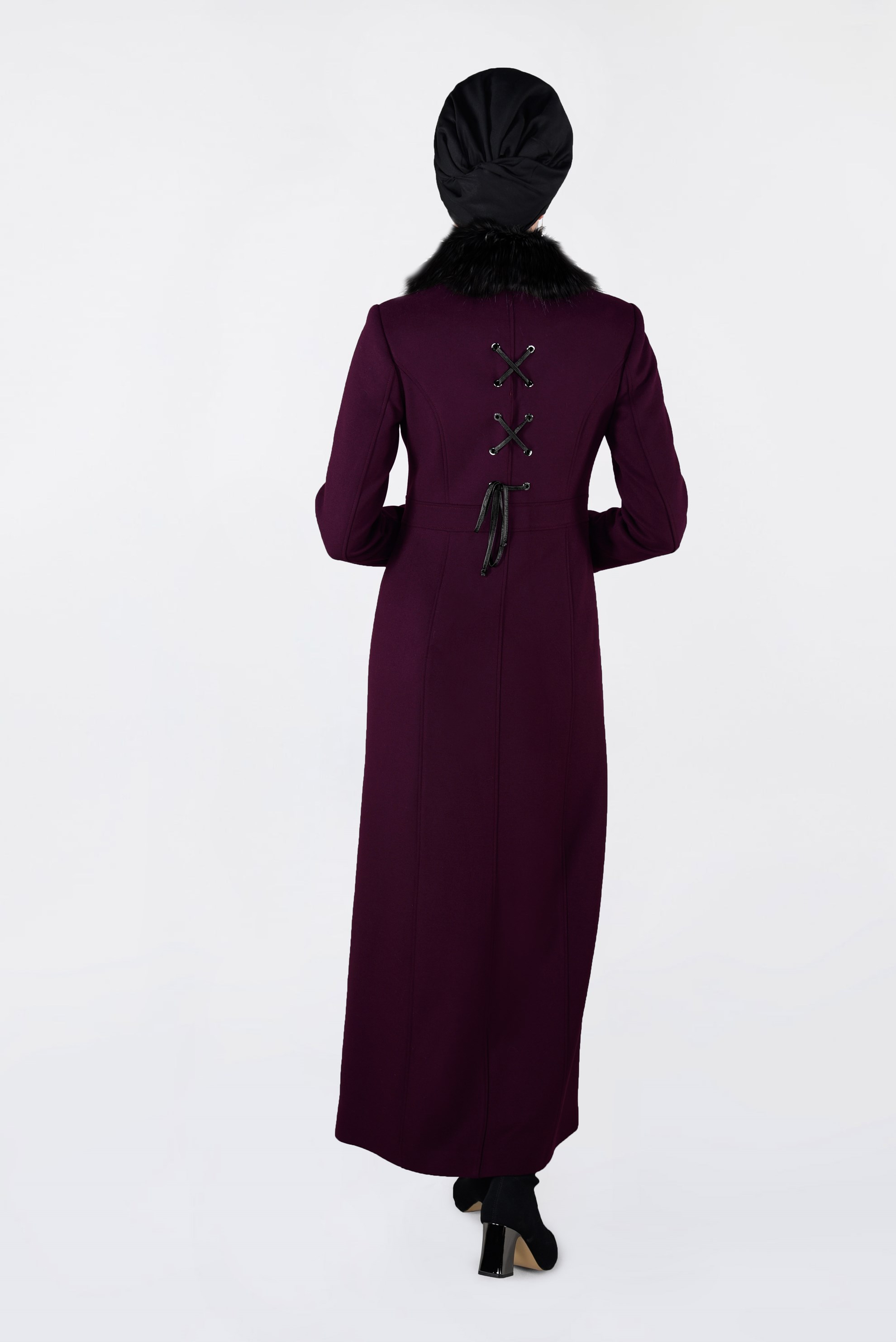 Tesettür giyim MÜRDÜM SIRTI BAĞCIK DETAYLI KÜRK YAKA MANTO 9665