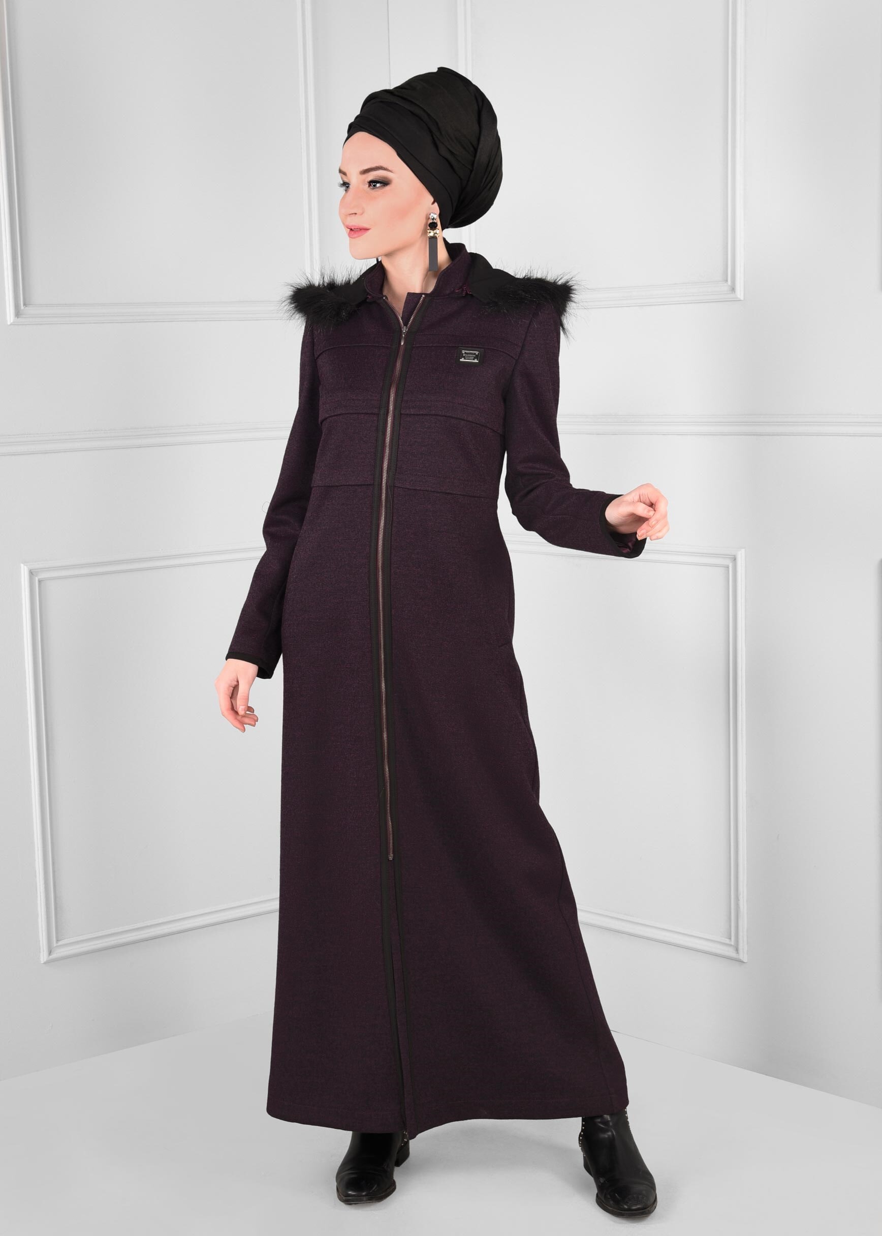 Tesettür giyim MÜRDÜM FERMUARLI PELUŞ DETAYLI MANTO 9668