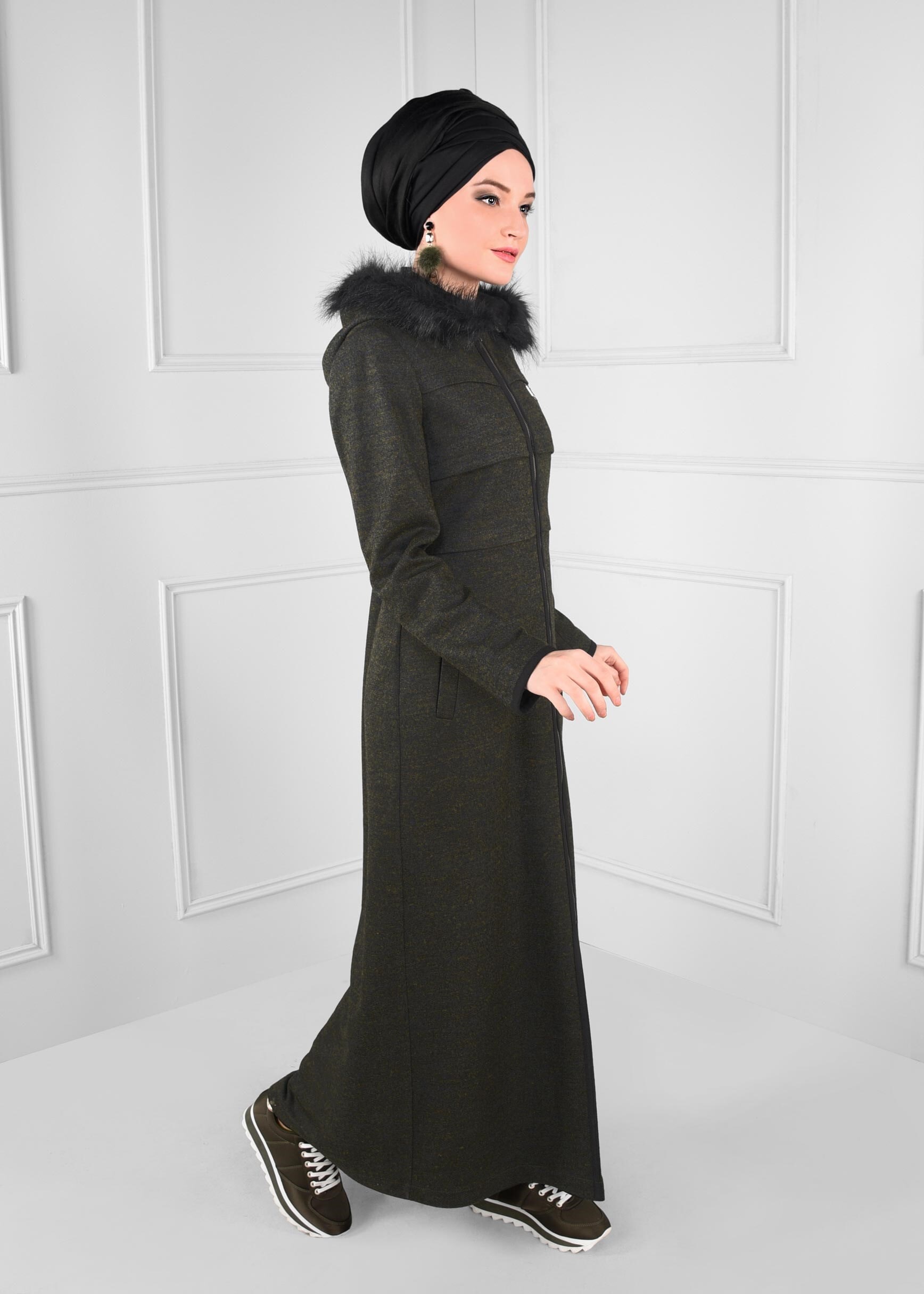 Tesettür giyim YEŞİL FERMUARLI PELUŞ DETAYLI MANTO 9668