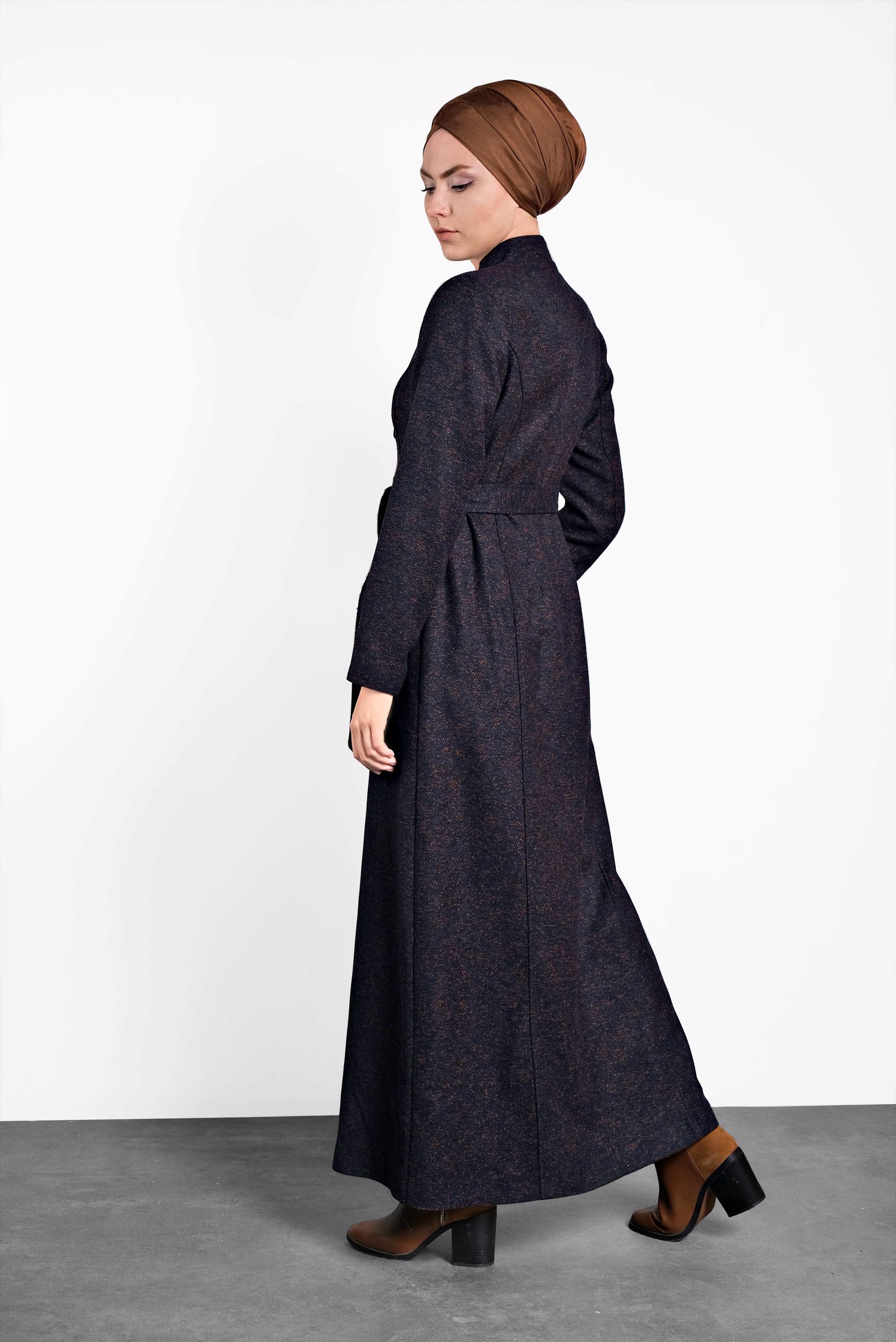 Tesettür giyim LACİVERT ÜÇ BOYUTLU ÇİÇEK DESENLİ BELİ KUŞAKLI MANTO 9717