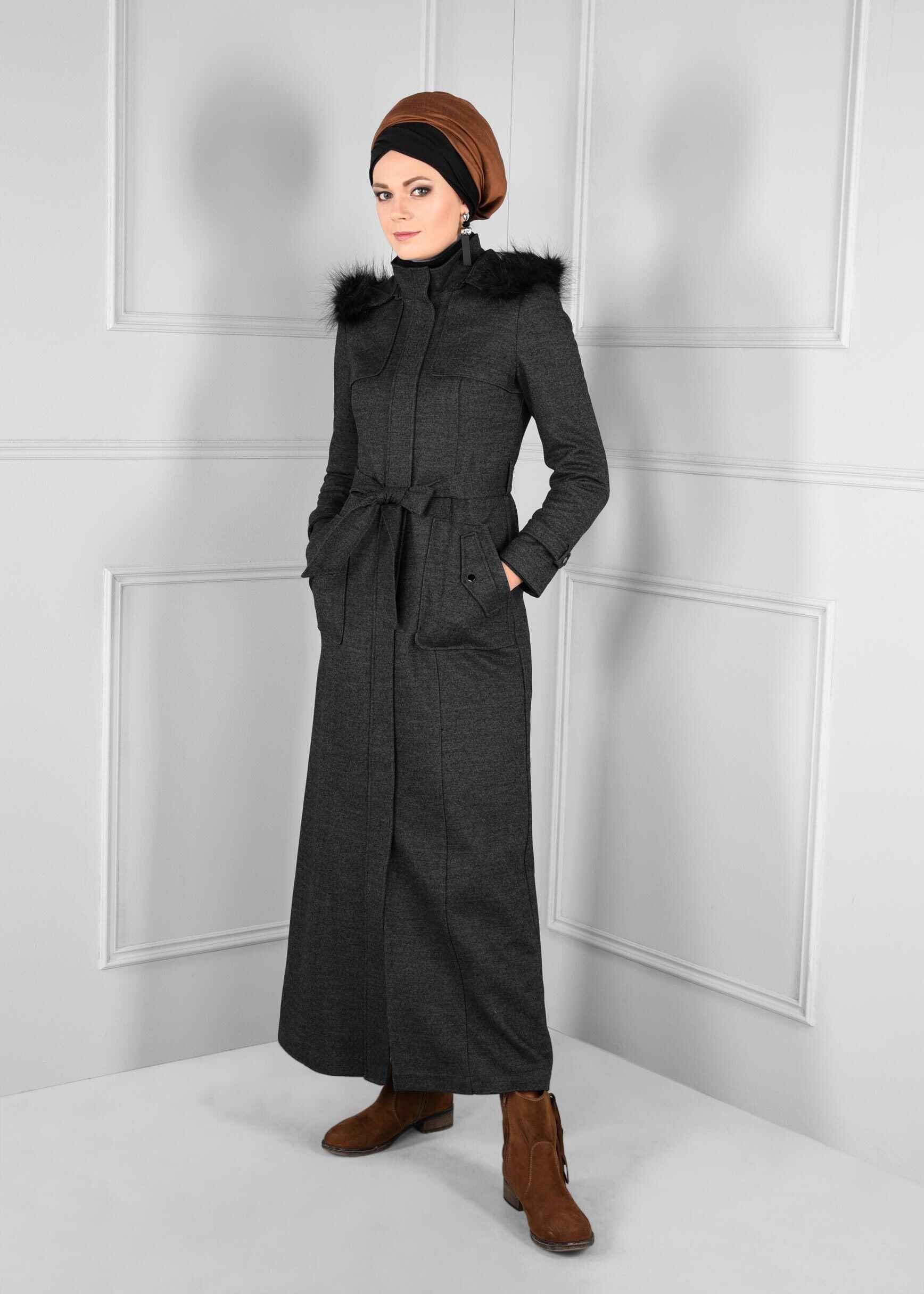 Tesettür giyim GRİ KUŞAKLI KAPÜŞONLU MANTO 9719