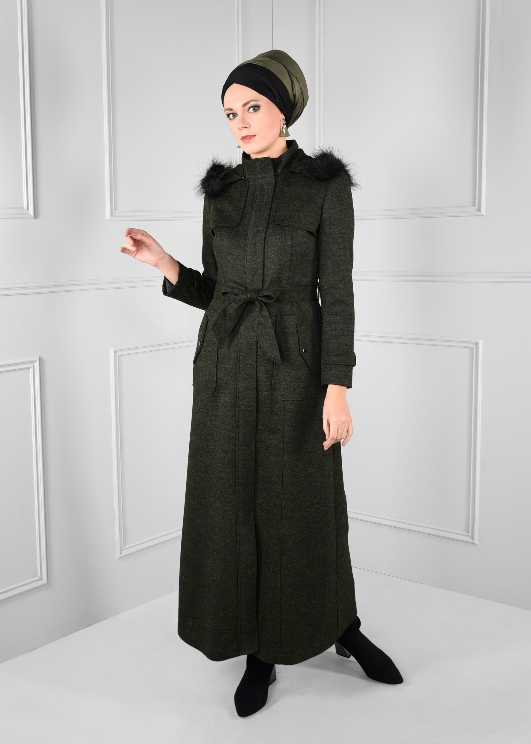 Tesettür giyim YEŞİL KUŞAKLI KAPÜŞONLU MANTO 9719