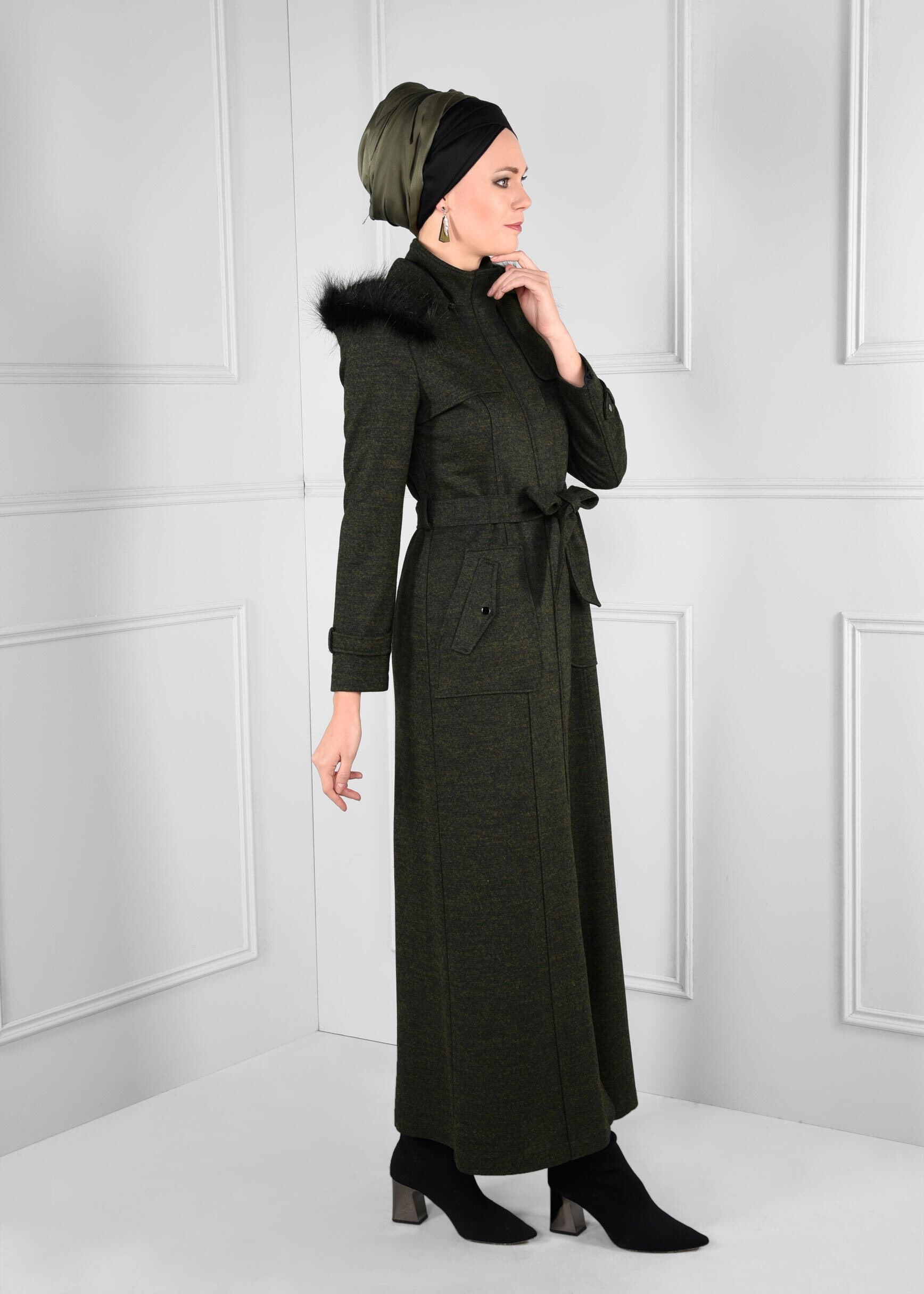 Tesettür giyim YEŞİL KUŞAKLI KAPÜŞONLU MANTO 9719