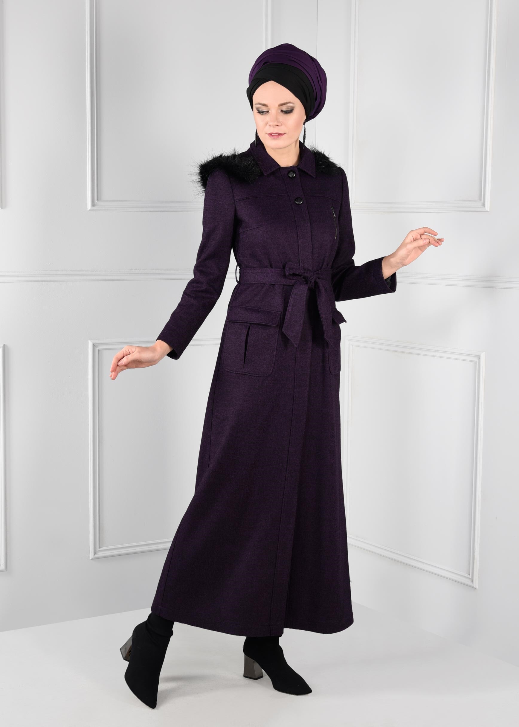 Tesettür giyim MOR KAPÜŞONLU GİZLİ DÜĞMELİ KUŞAKLI MANTO 9720