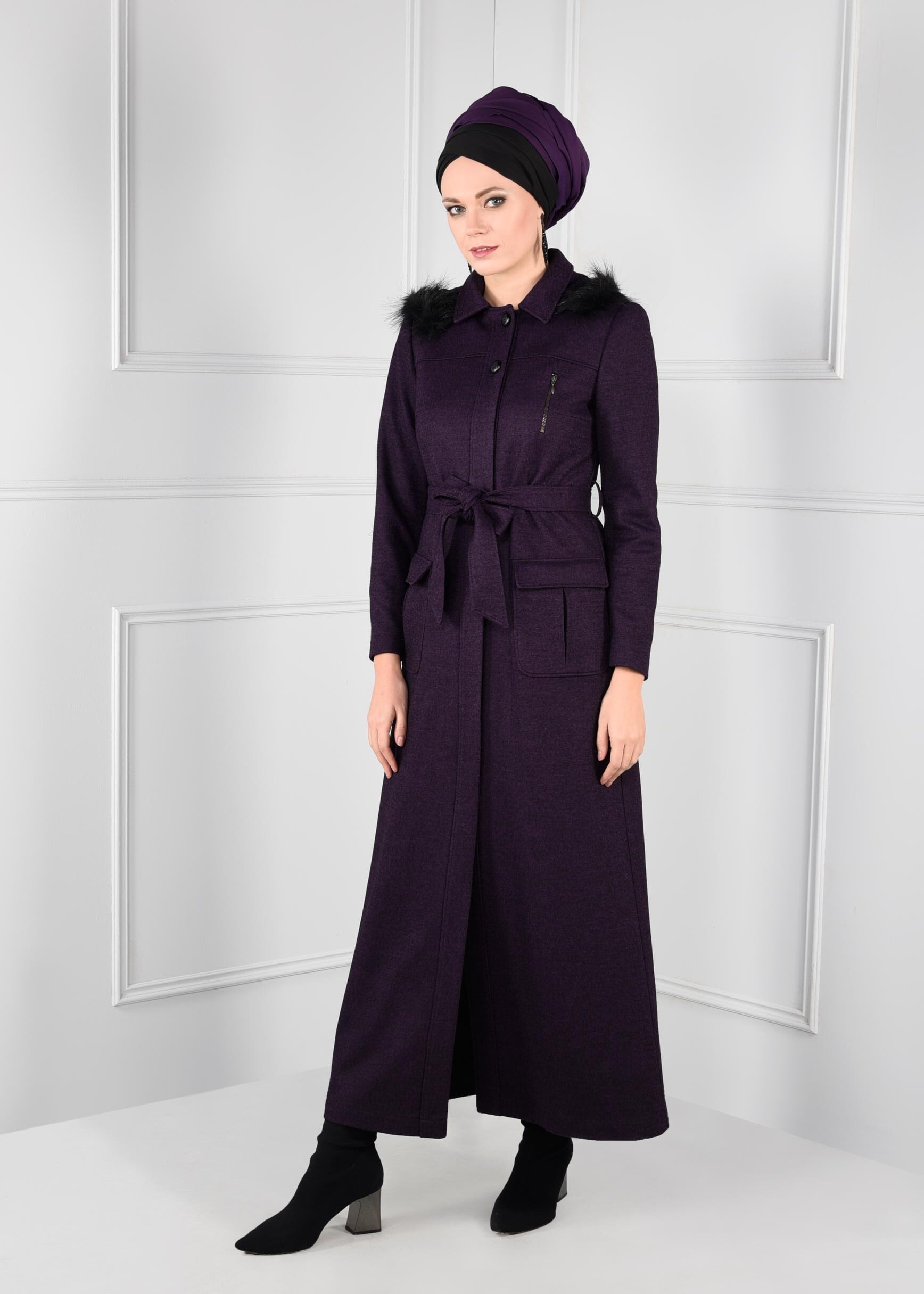 Tesettür giyim MOR KAPÜŞONLU GİZLİ DÜĞMELİ KUŞAKLI MANTO 9720