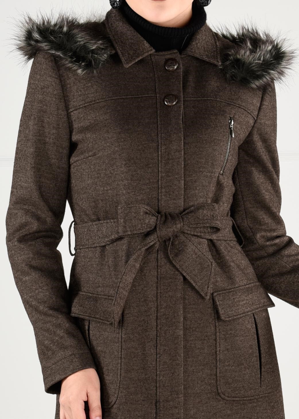 Tesettür giyim VİZON KAPÜŞONLU GİZLİ DÜĞMELİ KUŞAKLI MANTO 9720