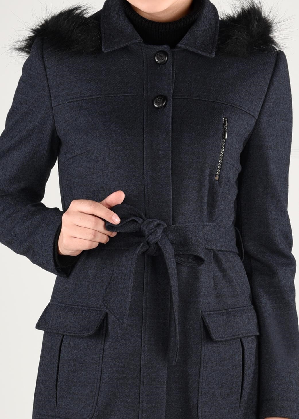 Tesettür giyim LACİVERT KAPÜŞONLU GİZLİ DÜĞMELİ KUŞAKLI MANTO 9720