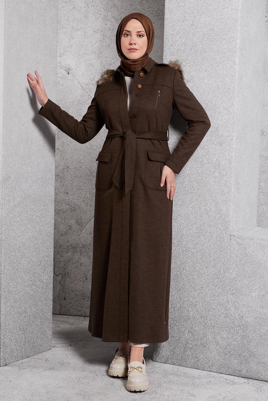 Tesettür giyim KAHVE KAPÜŞONLU GİZLİ DÜĞMELİ KUŞAKLI MANTO 9720