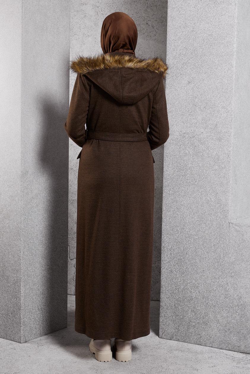 Tesettür giyim KAHVE KAPÜŞONLU GİZLİ DÜĞMELİ KUŞAKLI MANTO 9720