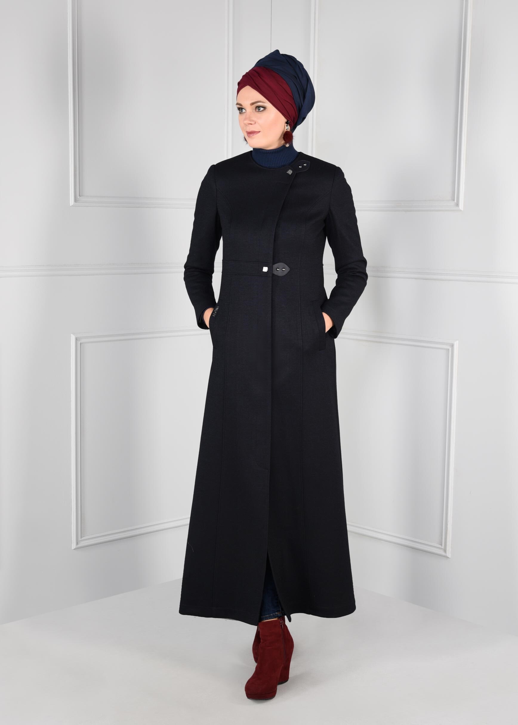 Tesettür giyim LACİVERT BİSİKLET YAKA DÜĞMELİ CEPLİ MANTO 9732 