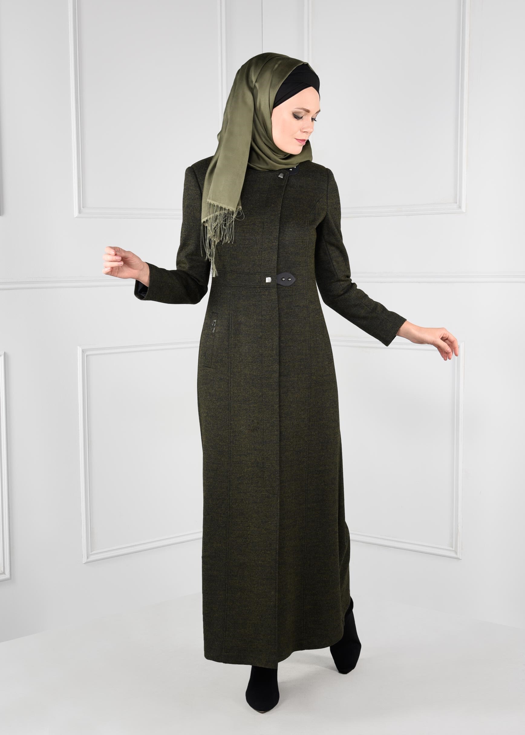 Tesettür giyim YEŞİL BİSİKLET YAKA DÜĞMELİ CEPLİ MANTO 9732 