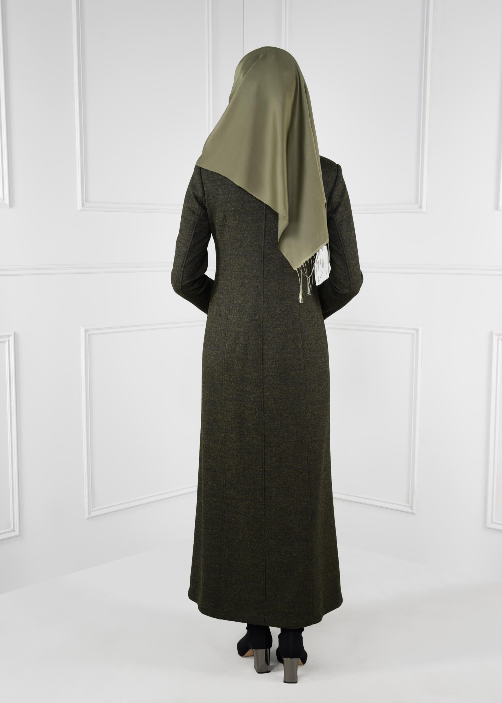 Tesettür giyim YEŞİL BİSİKLET YAKA DÜĞMELİ CEPLİ MANTO 9732 