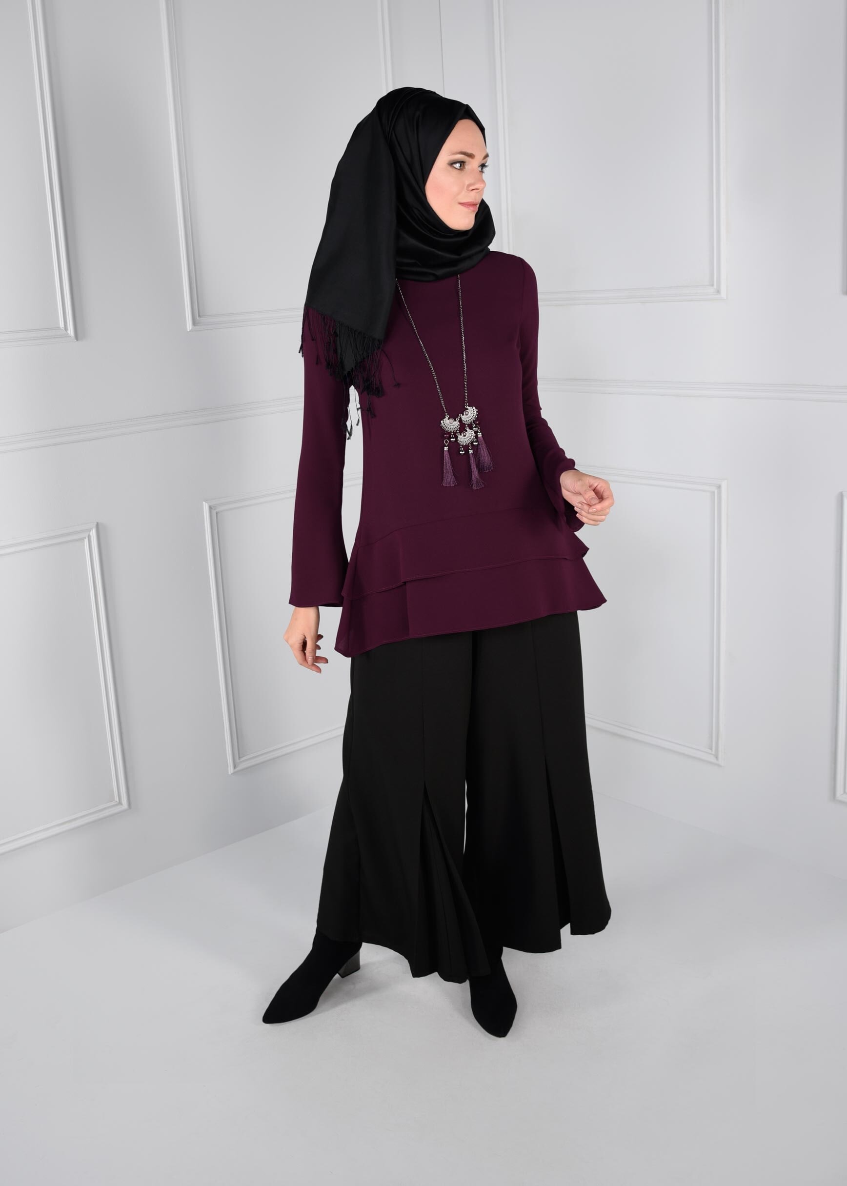 Tesettür giyim SİYAH GİZLİ YIRTMAÇ DETAYLI GENİŞ PAÇA SALAŞ PANTOLON 7221 