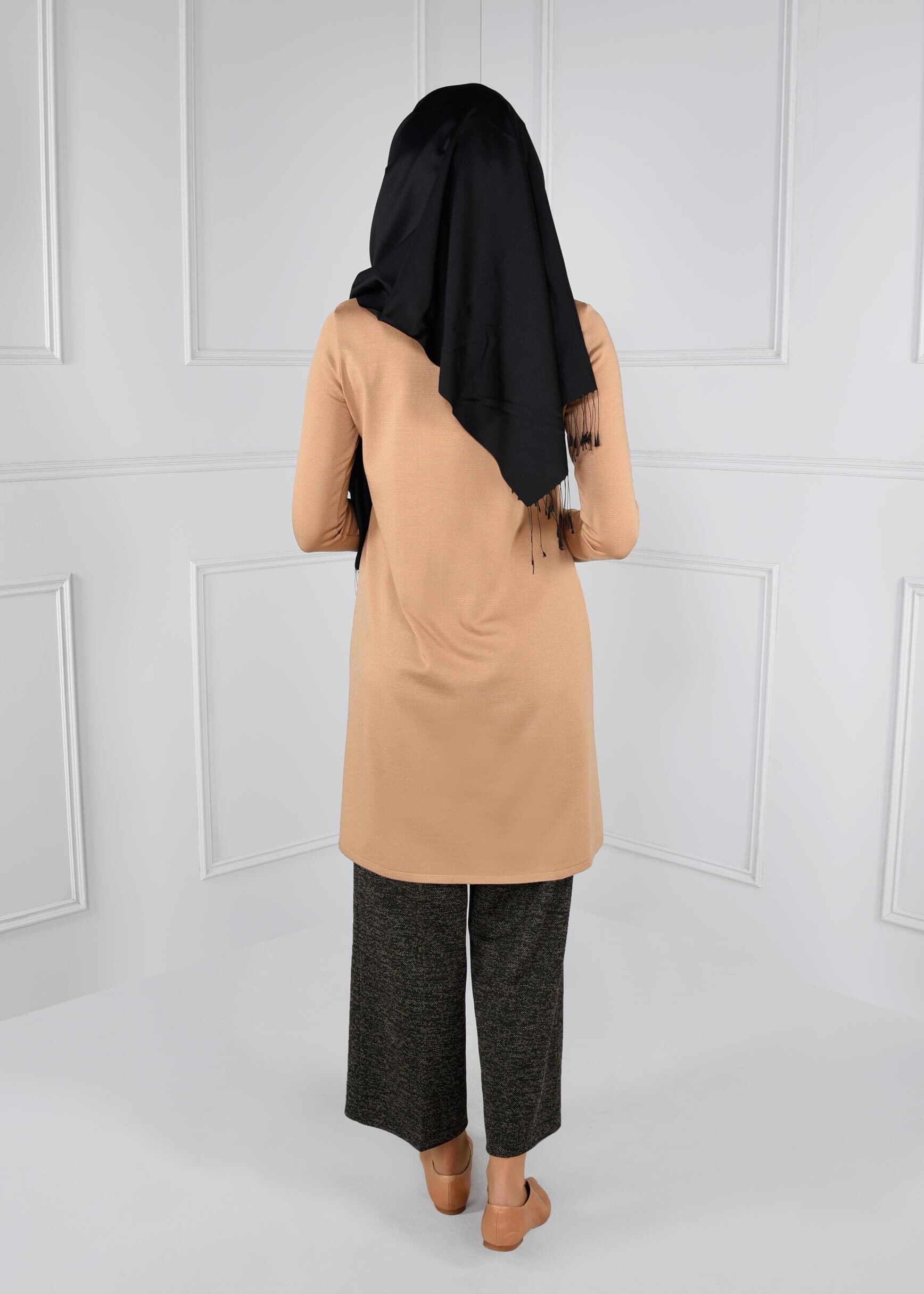 Tesettür giyim SİYAH DÜĞMELİ GENİŞ PAÇA KUMAŞ PANTOLON 7222