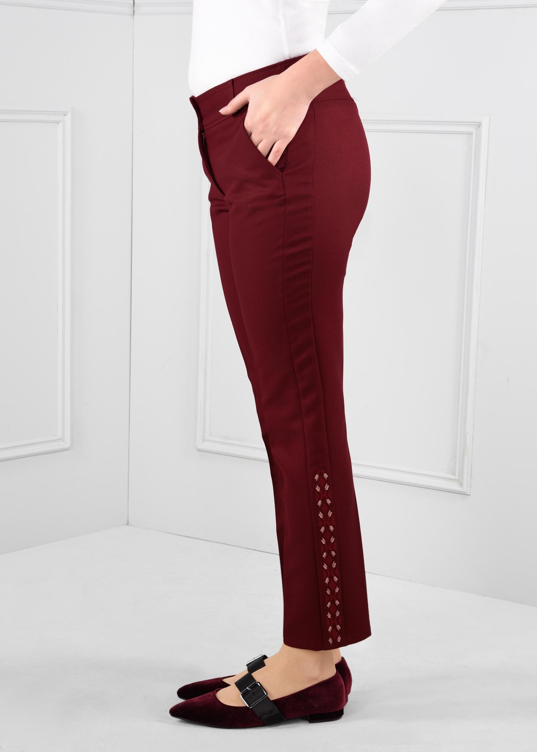 Tesettür giyim BORDO NAKIŞ İŞLEMELİ CEPLİ ARA BEL PANTOLON 7237 