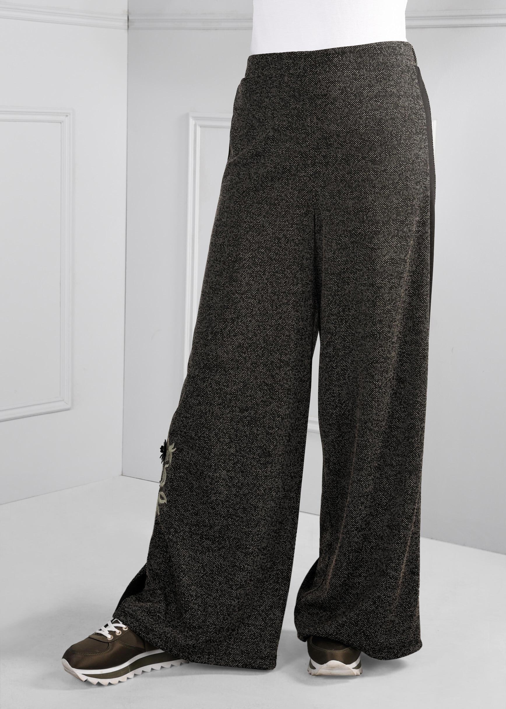 Tesettür giyim SİYAH BELİ LASTİKLİ YANLARI ŞERİTLİ NAKIŞ İŞLEMELİ GENİŞ KESİM PANTOLON 7239