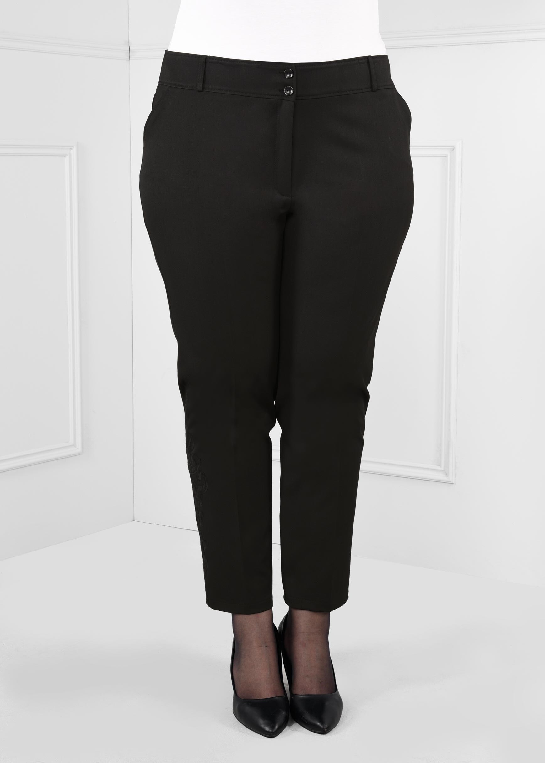 Tesettür giyim SİYAH  YANLARI NAKIŞ DETAYLI ARA BEL PANTOLON 7241