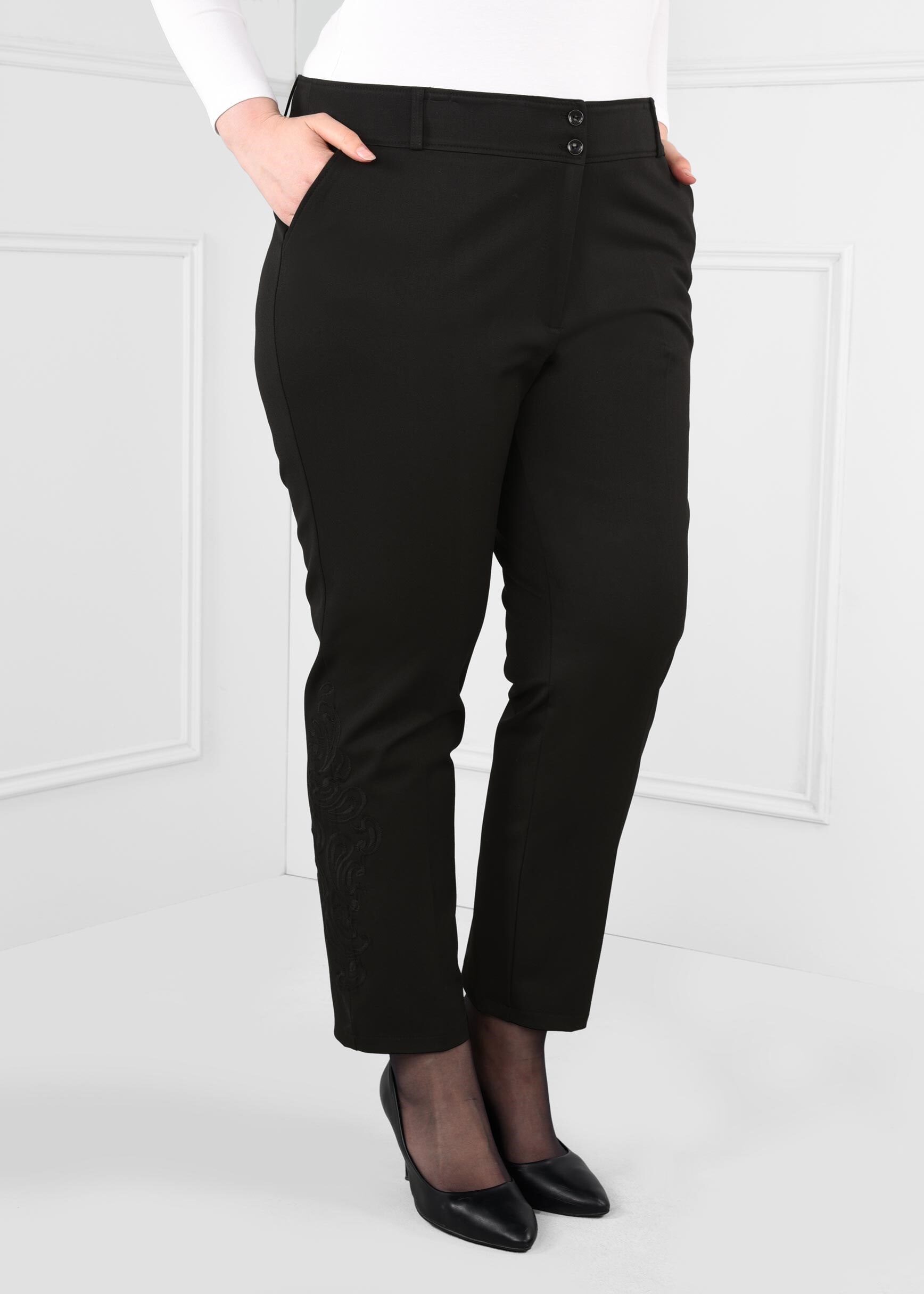 Tesettür giyim SİYAH  YANLARI NAKIŞ DETAYLI ARA BEL PANTOLON 7241