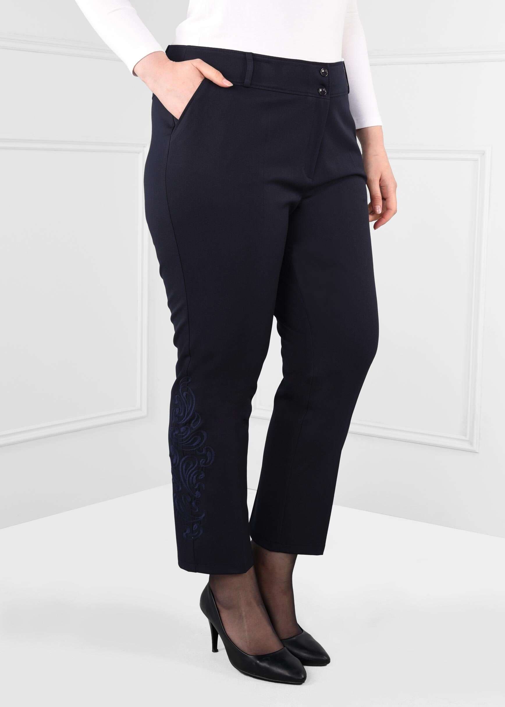 Tesettür giyim LACİVERT  YANLARI NAKIŞ DETAYLI ARA BEL PANTOLON 7241