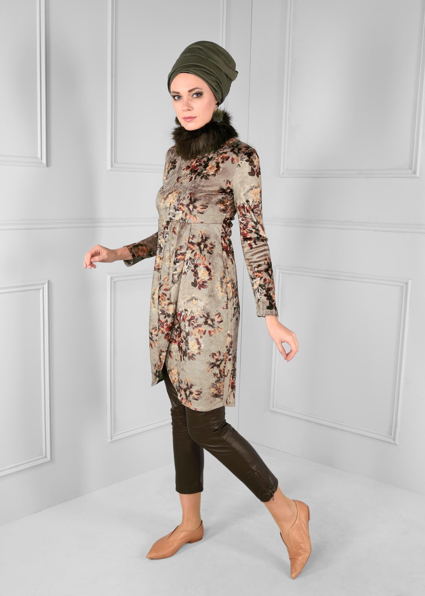 Tesettür giyim HAKİ PAÇALARI FERMUAR DETAYLI DERİ PANTOLON 7243