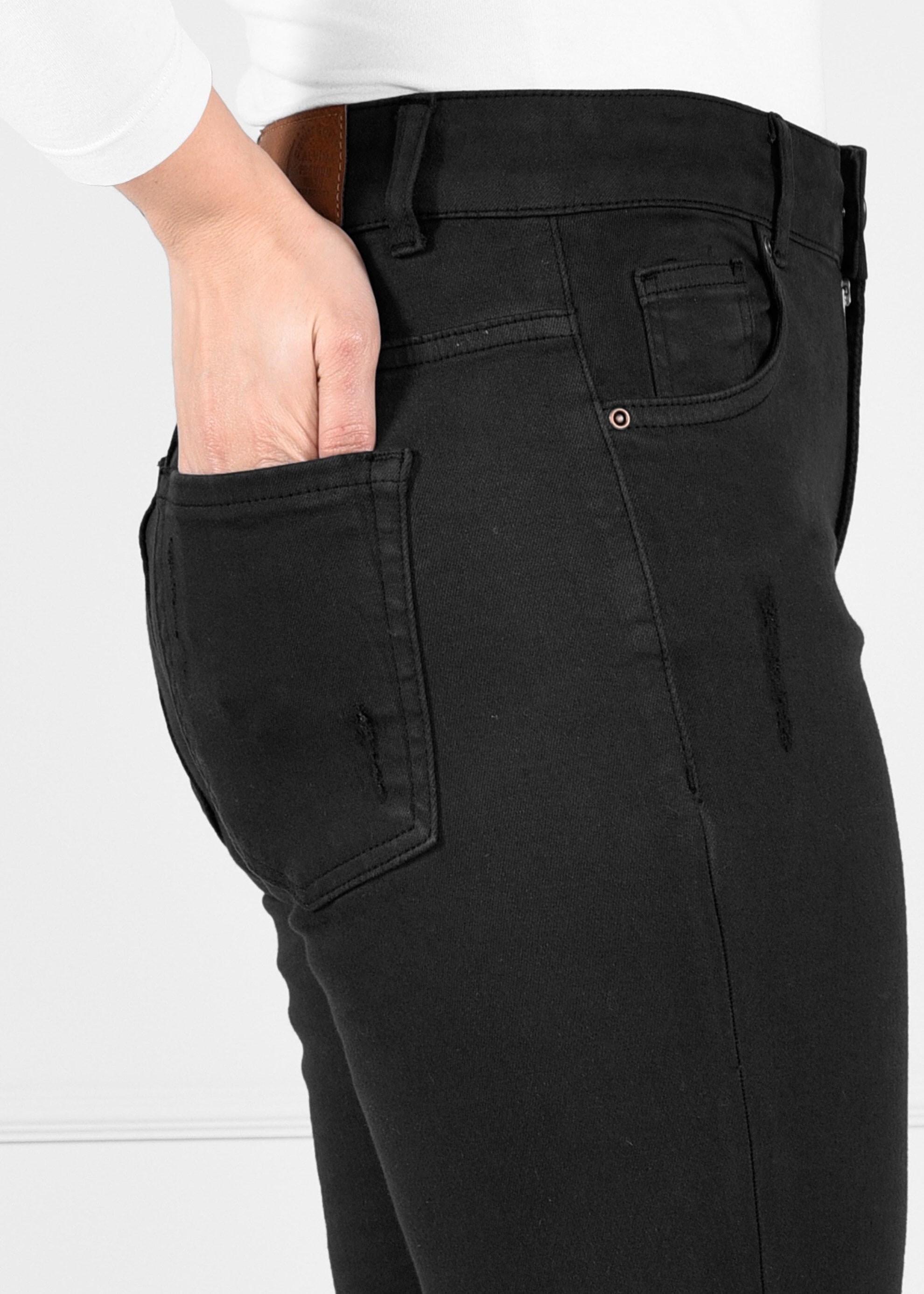 Tesettür giyim SİYAH PAÇALARI PÜSKÜLLÜ CEPLİ ARA BEL PANTOLON 7267