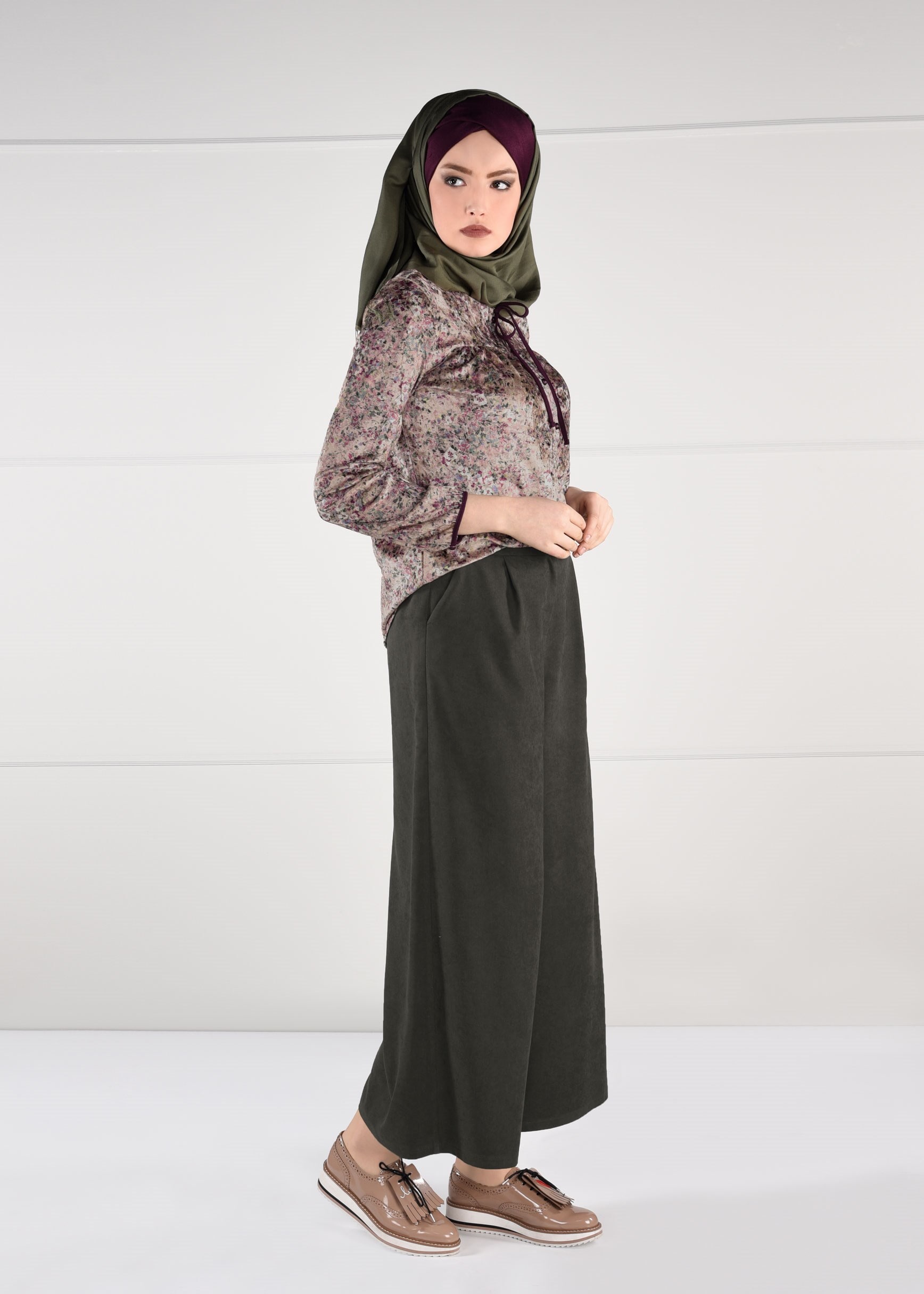 Tesettür giyim HAKİ GENİŞ KESİM SÜET PANTOLON 7269