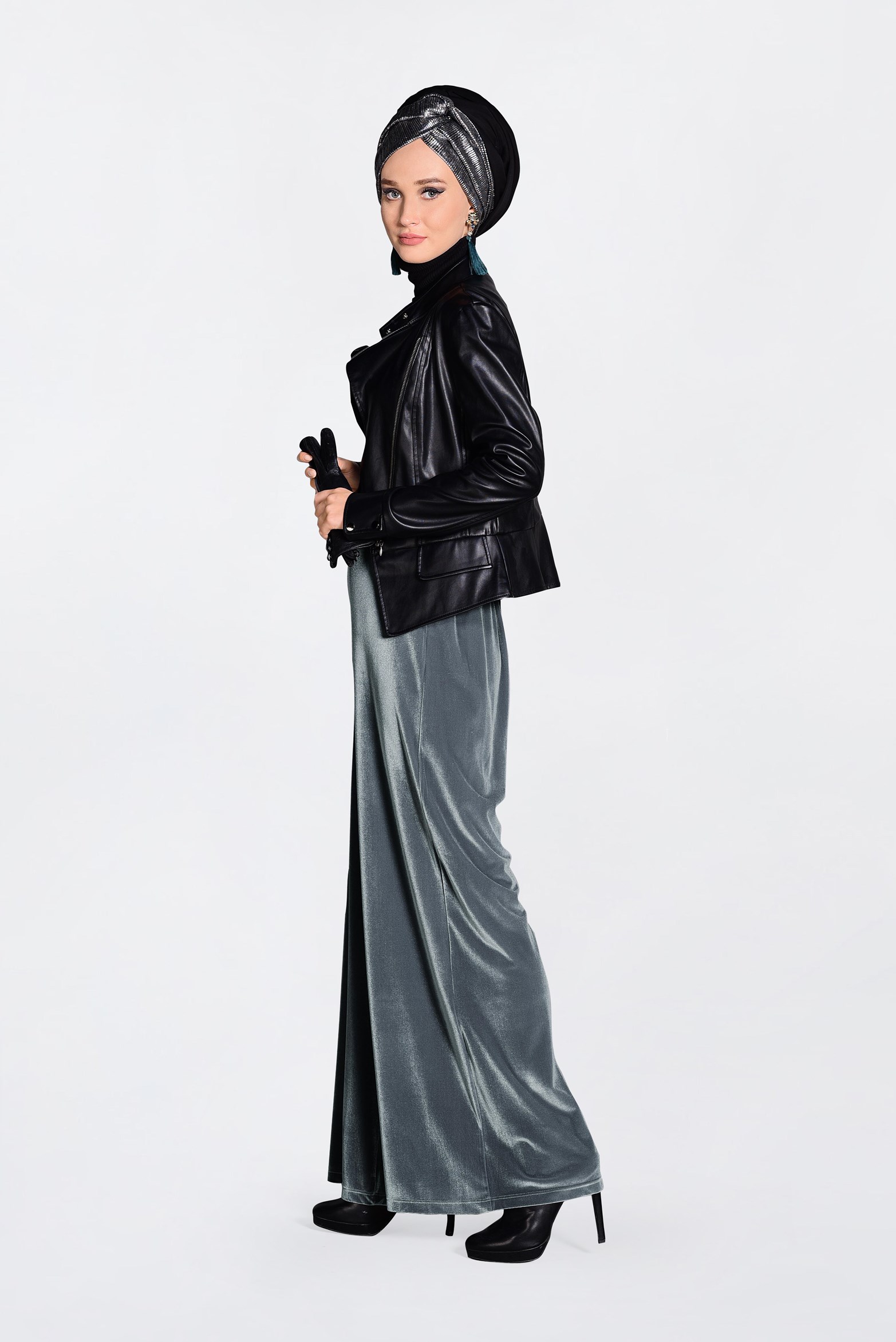 Tesettür giyim GÜMÜŞ KADİFE BOL KESİM PANTOLON 7401 