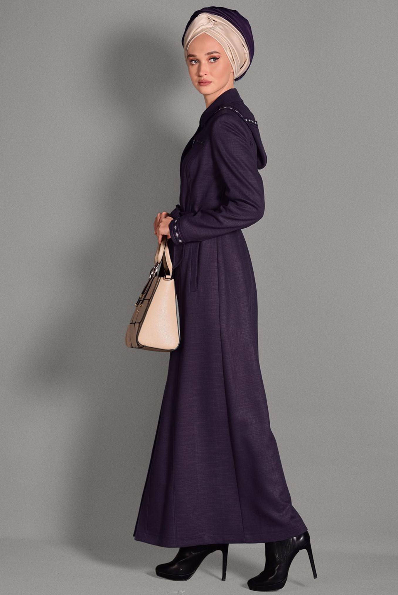 Tesettür giyim MOR KUŞAKLI KAPÜŞONLU PARDESÜ 1131