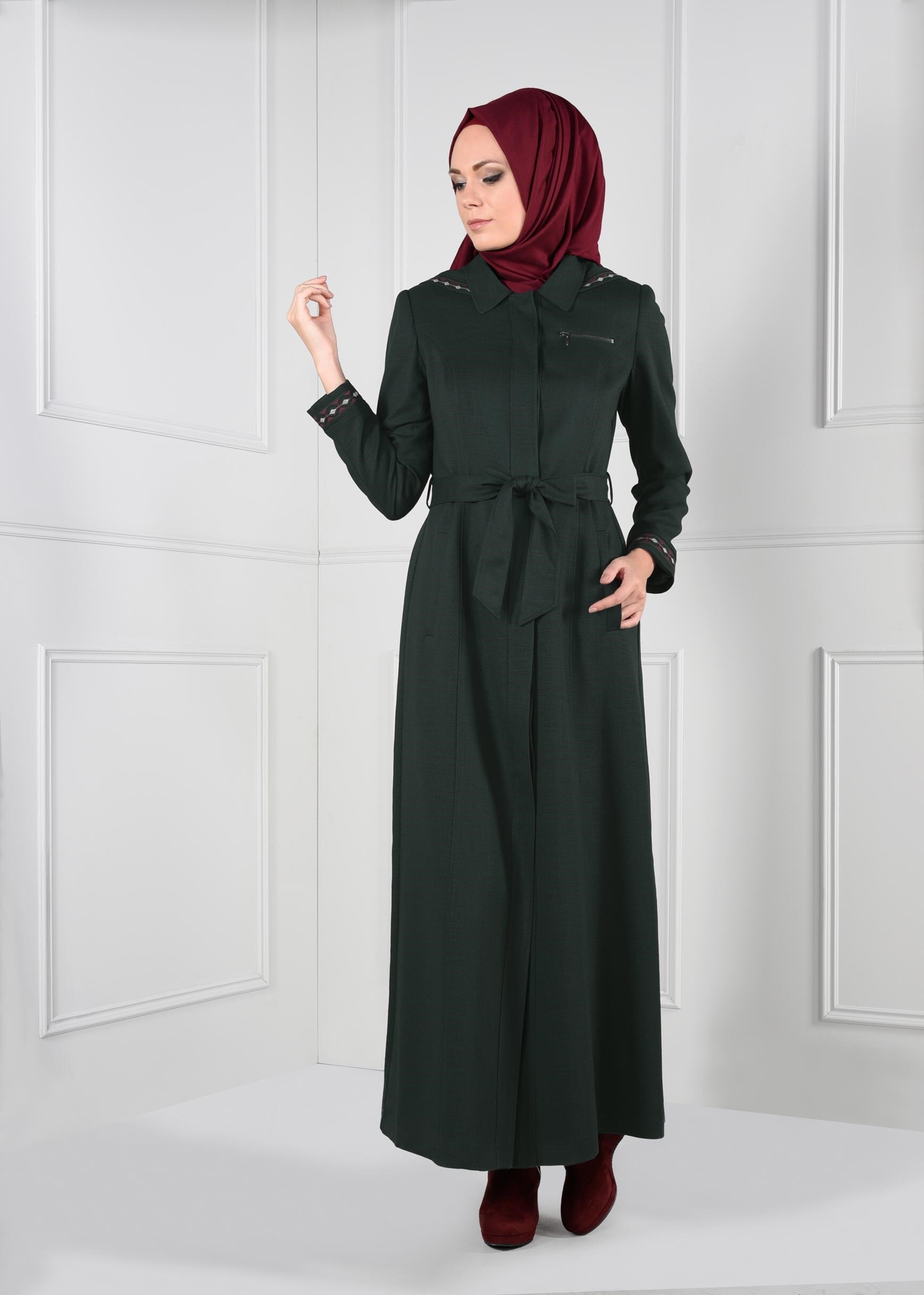 Tesettür giyim YEŞİL KUŞAKLI KAPÜŞONLU PARDESÜ 1131