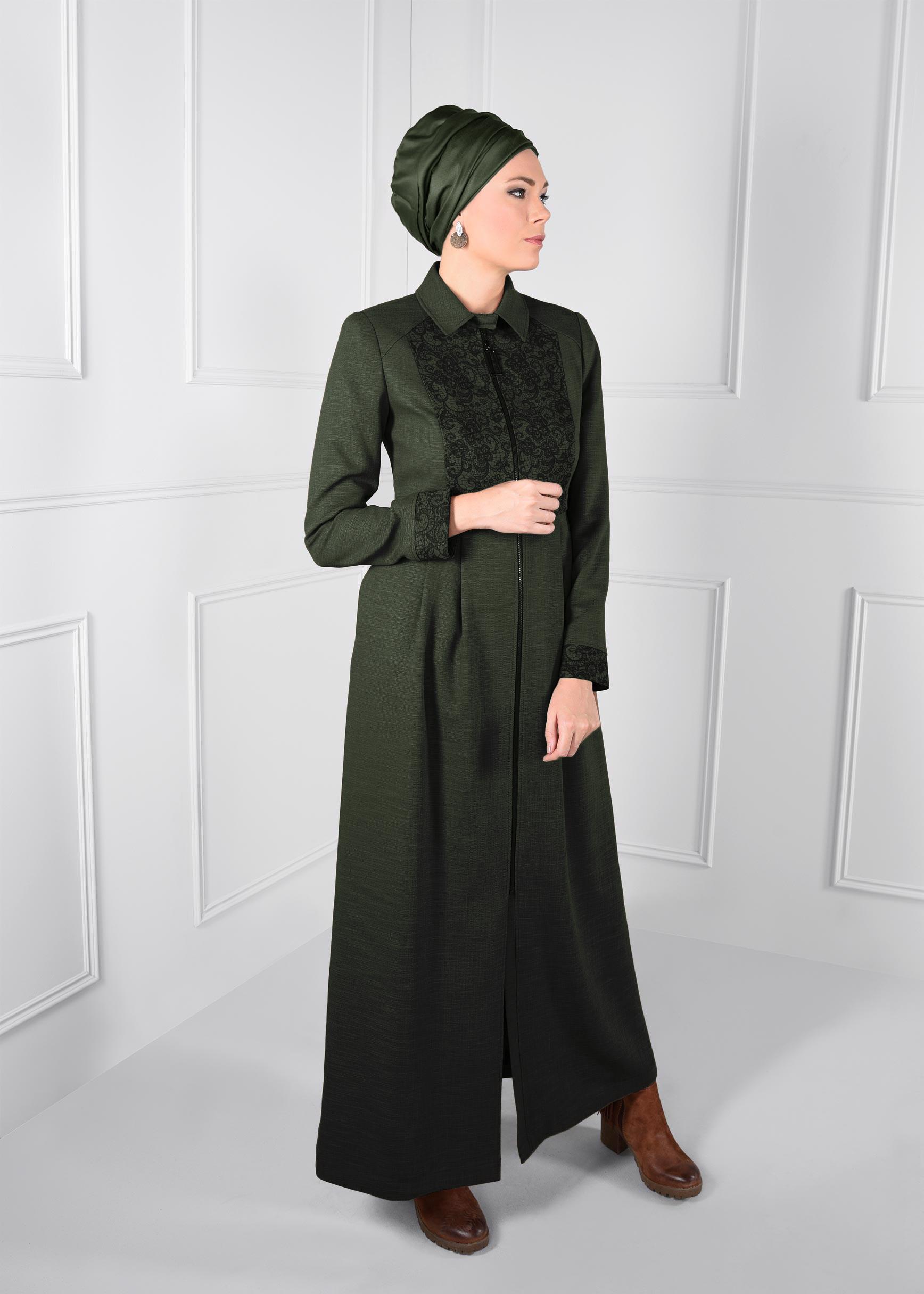 Tesettür giyim HAKİ DANTEL DETAYLI CEPLİ FERMUARLI PARDESÜ 1137
