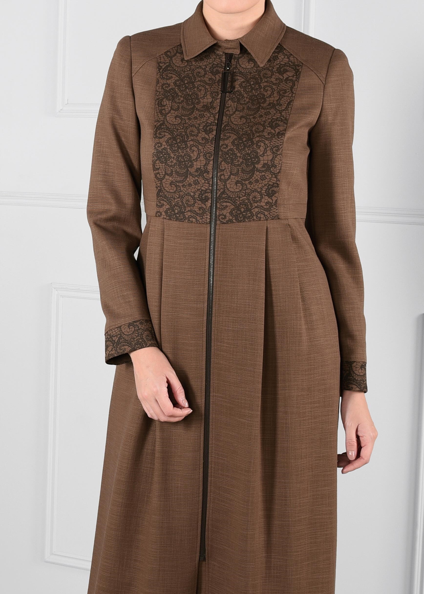 Tesettür giyim VİZON DANTEL DETAYLI CEPLİ FERMUARLI PARDESÜ 1137