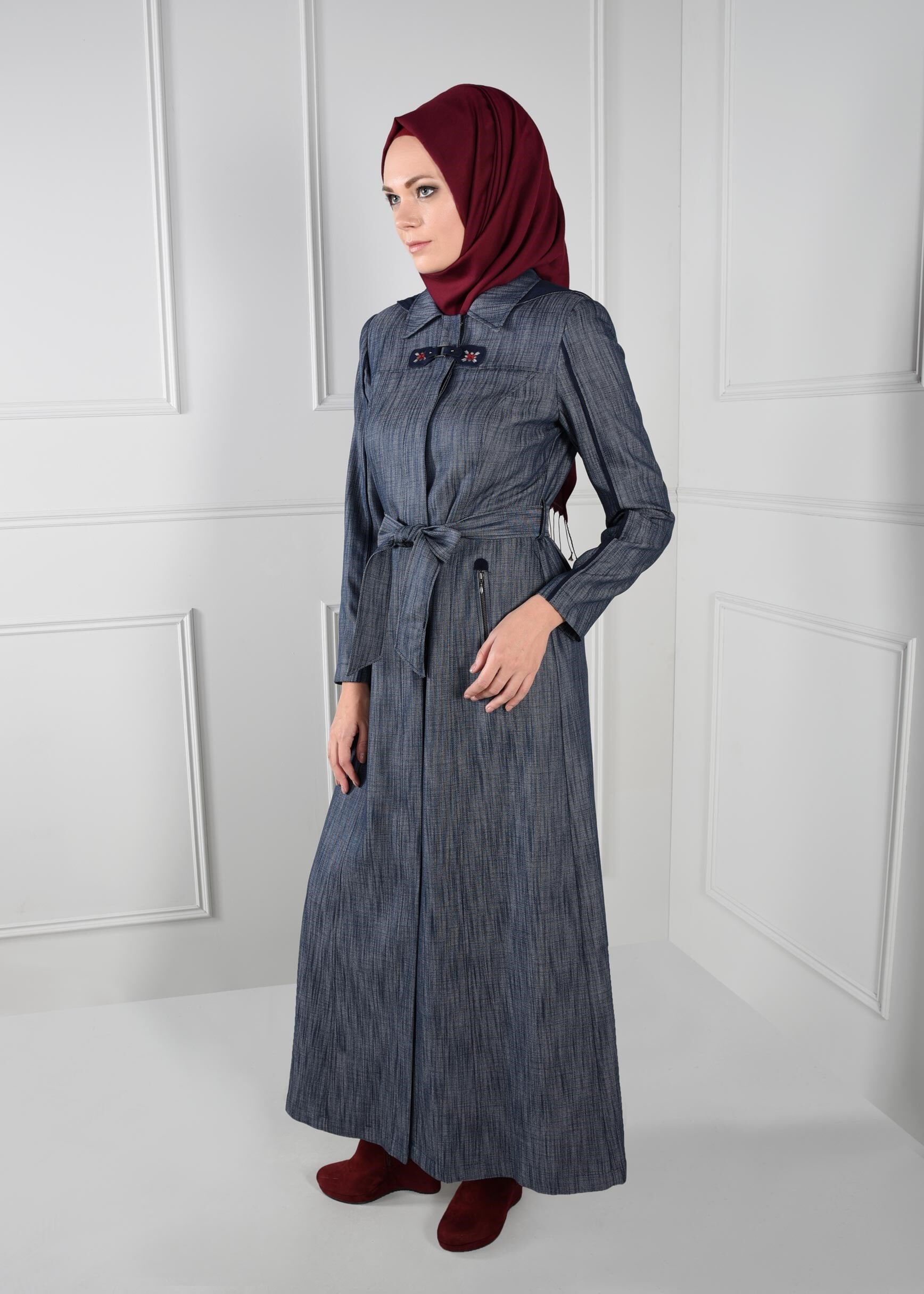 Tesettür giyim LACİVERT KUŞAKLI KAPÜŞONLU PARDESÜ 1146