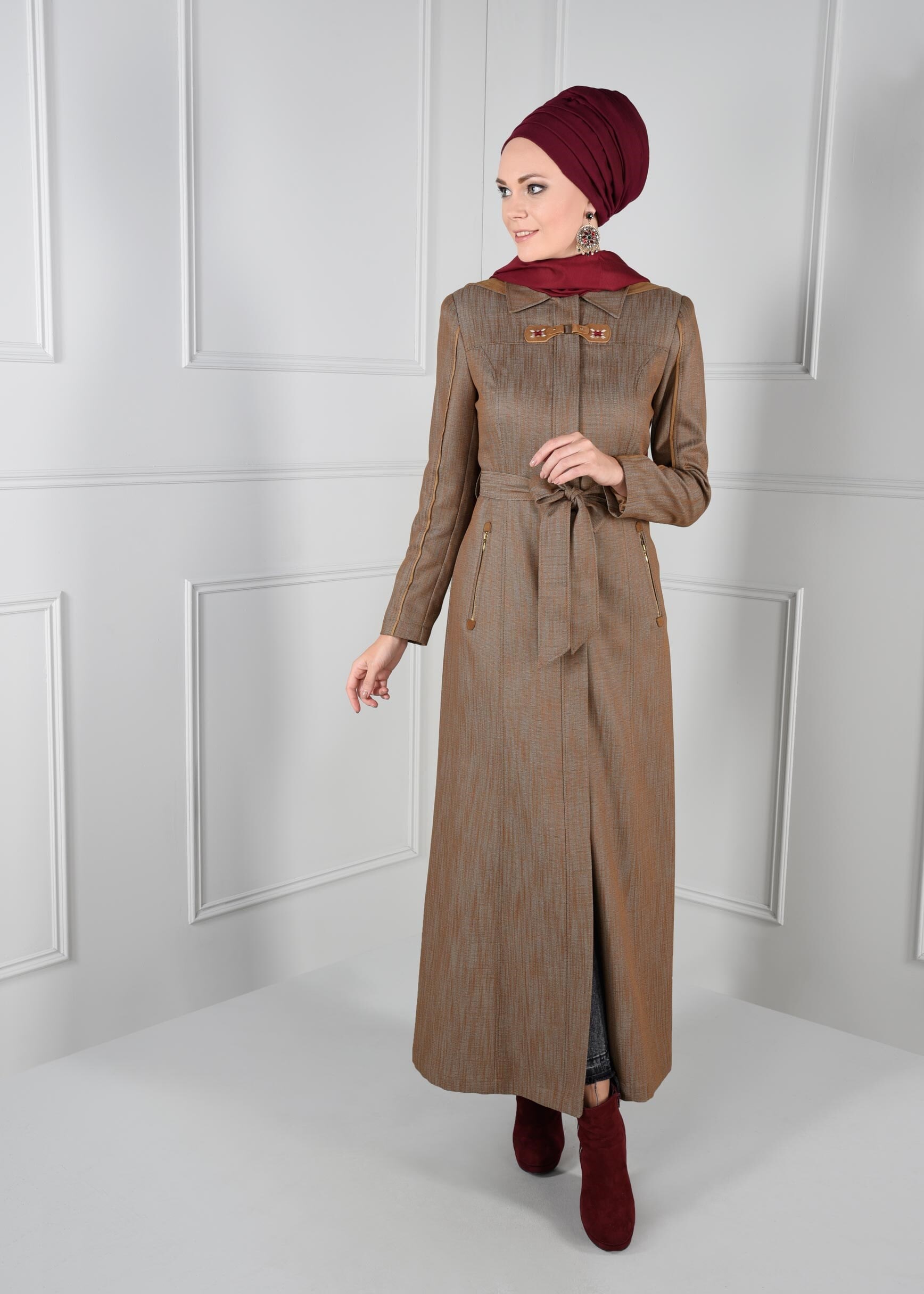 Tesettür giyim TABA KUŞAKLI KAPÜŞONLU PARDESÜ 1146