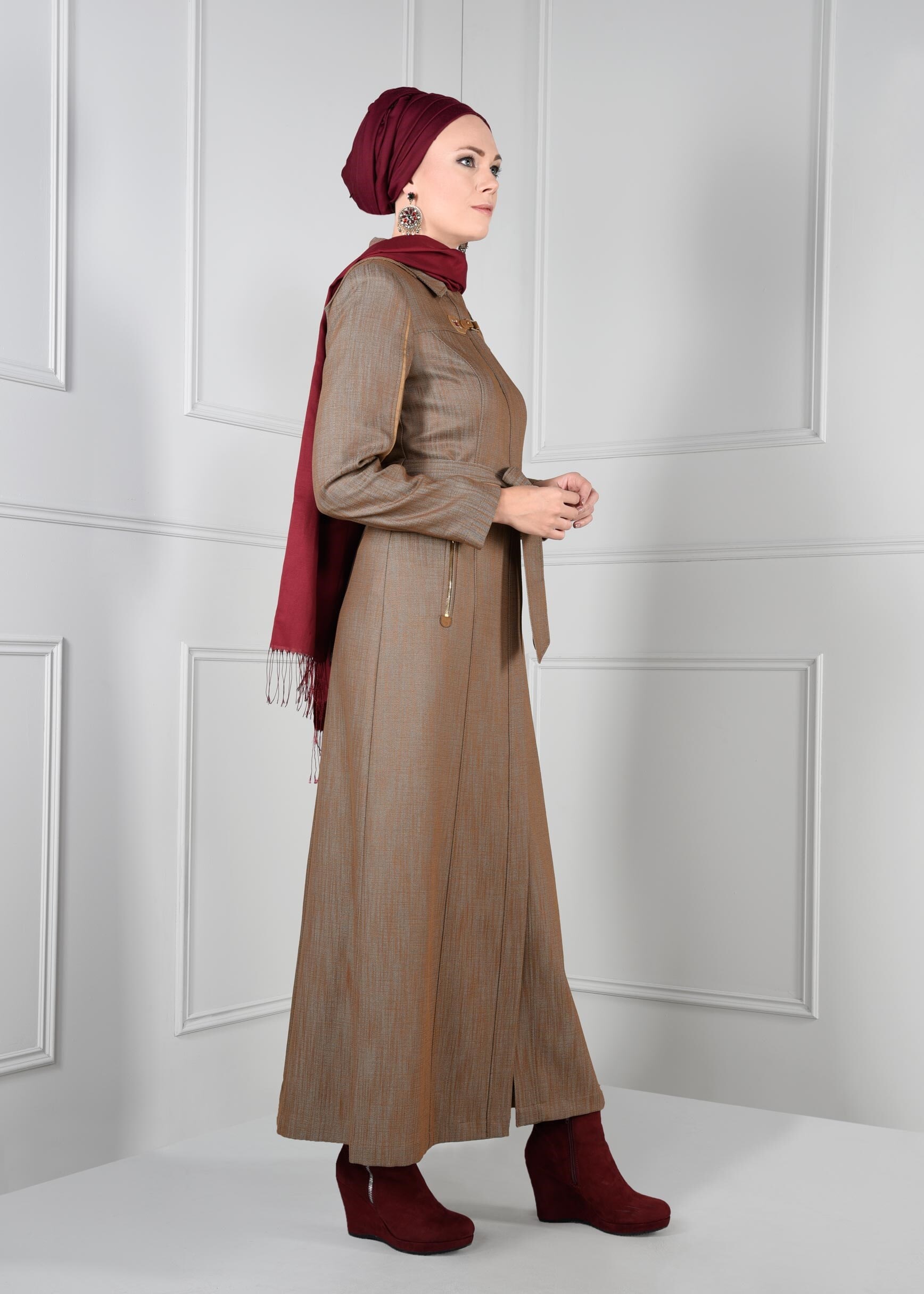 Tesettür giyim TABA KUŞAKLI KAPÜŞONLU PARDESÜ 1146