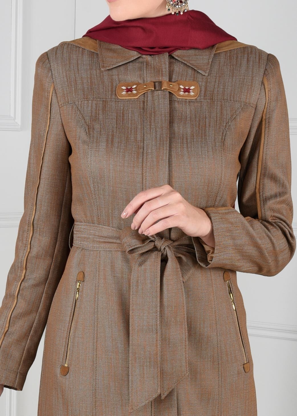 Tesettür giyim TABA KUŞAKLI KAPÜŞONLU PARDESÜ 1146