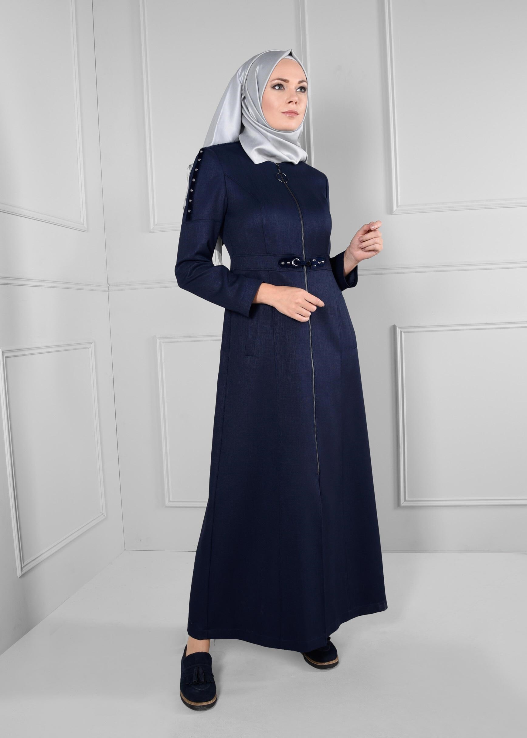 Tesettür giyim LACİVERT FERMUARLI ZIMBA DETAYLI PARDESÜ 1152