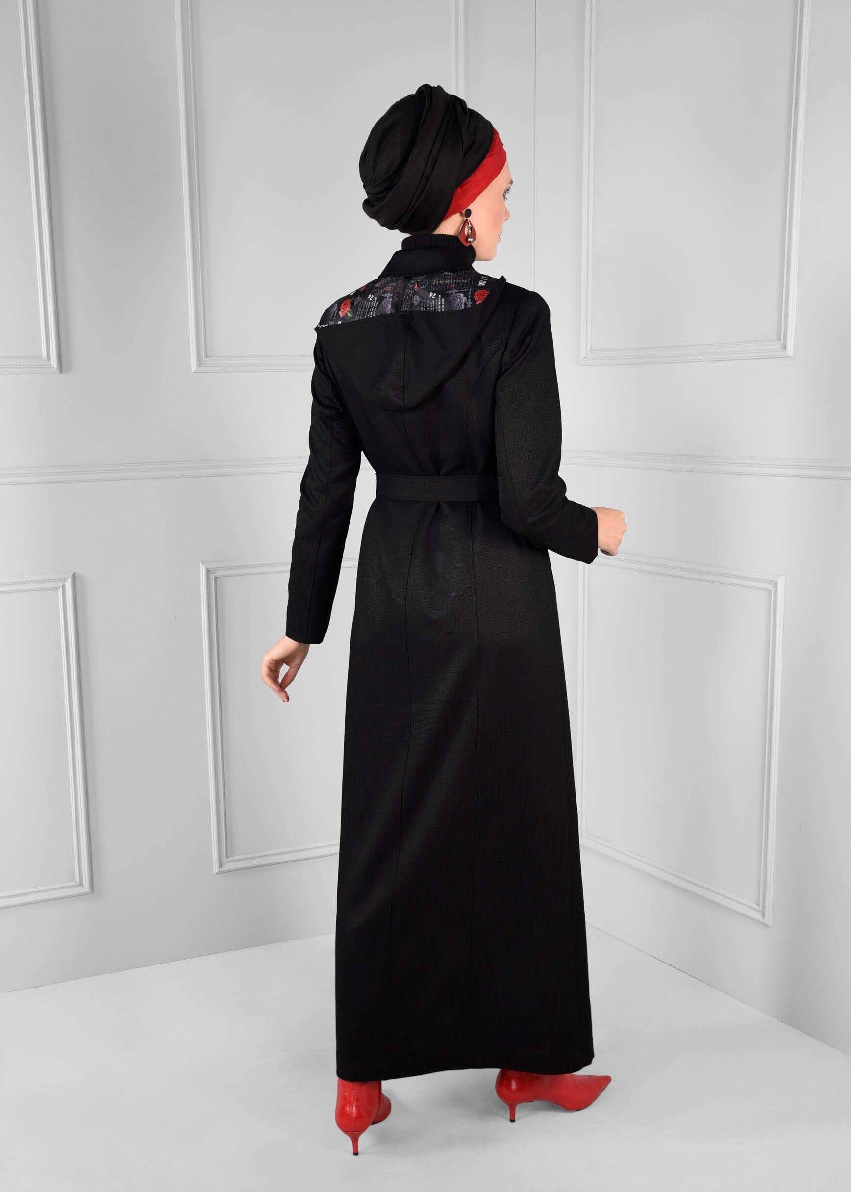 Tesettür giyim SİYAH KAPÜŞONLU PARDESÜ 1162