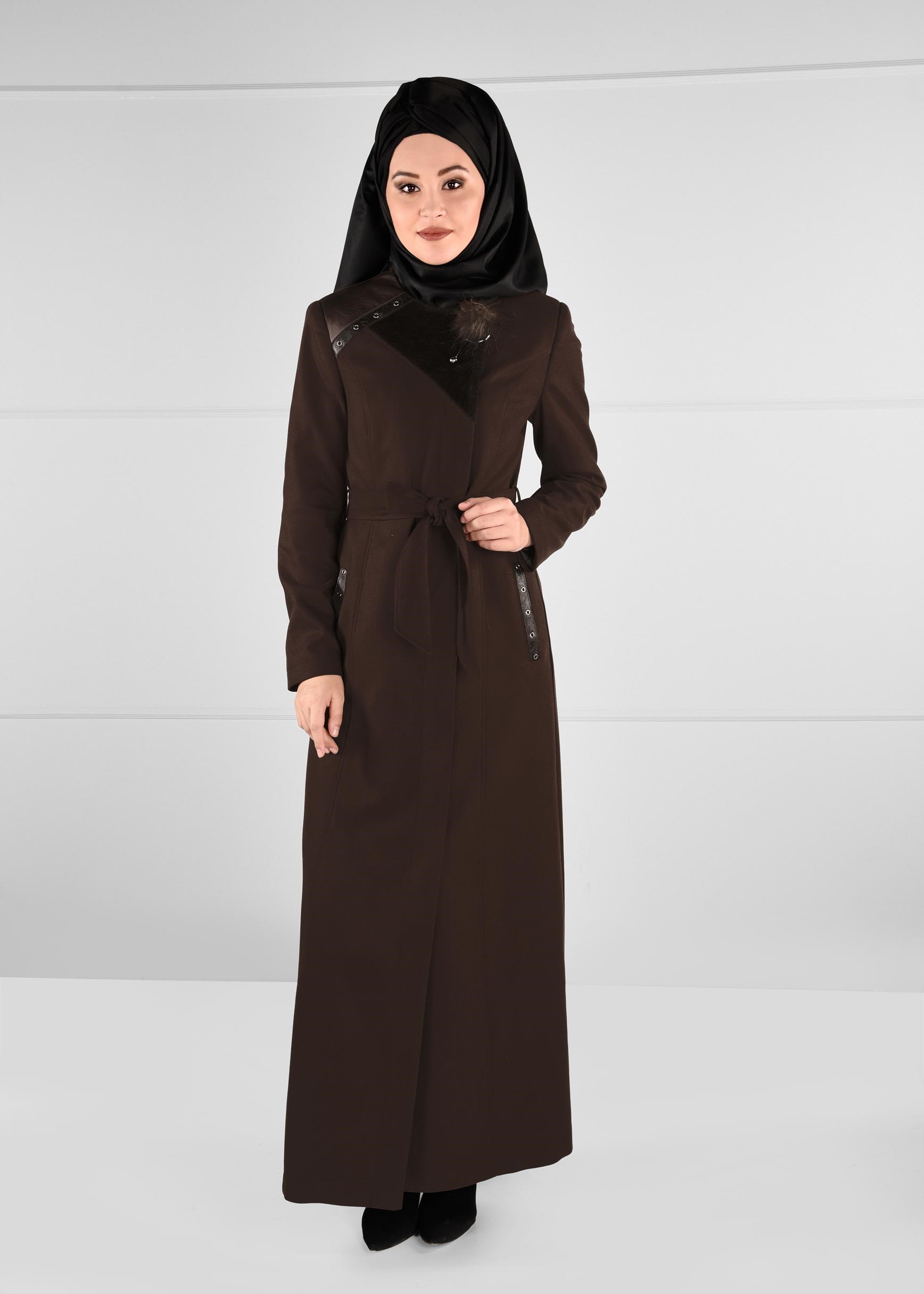 Tesettür giyim KAHVE KUŞ GÖZÜ DETAYLI BROŞLU PARDESÜ 1163