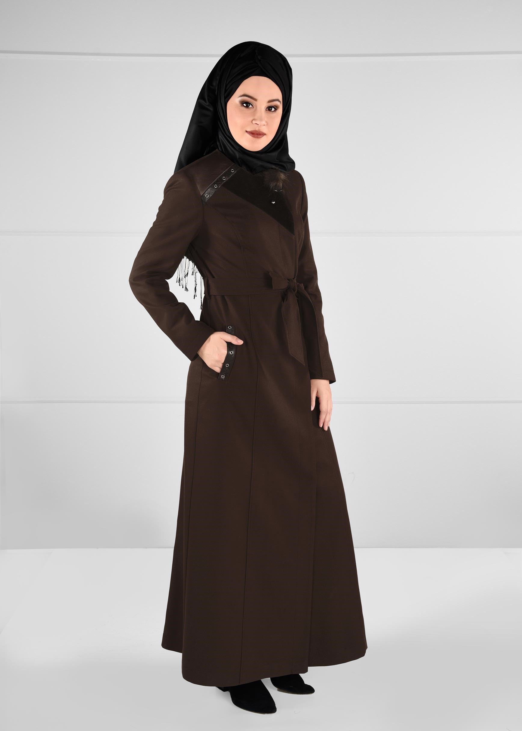 Tesettür giyim KAHVE KUŞ GÖZÜ DETAYLI BROŞLU PARDESÜ 1163