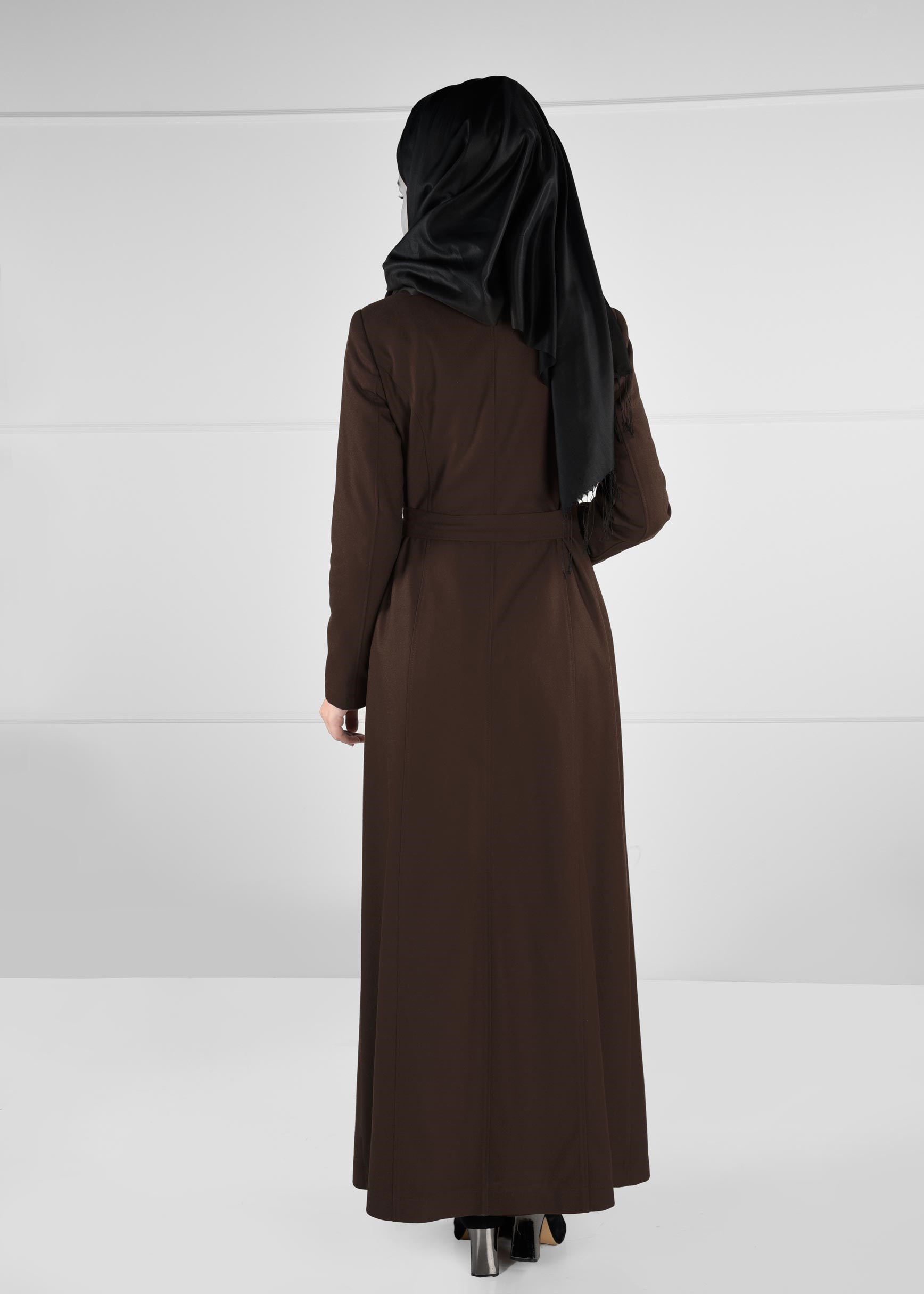 Tesettür giyim KAHVE KUŞ GÖZÜ DETAYLI BROŞLU PARDESÜ 1163