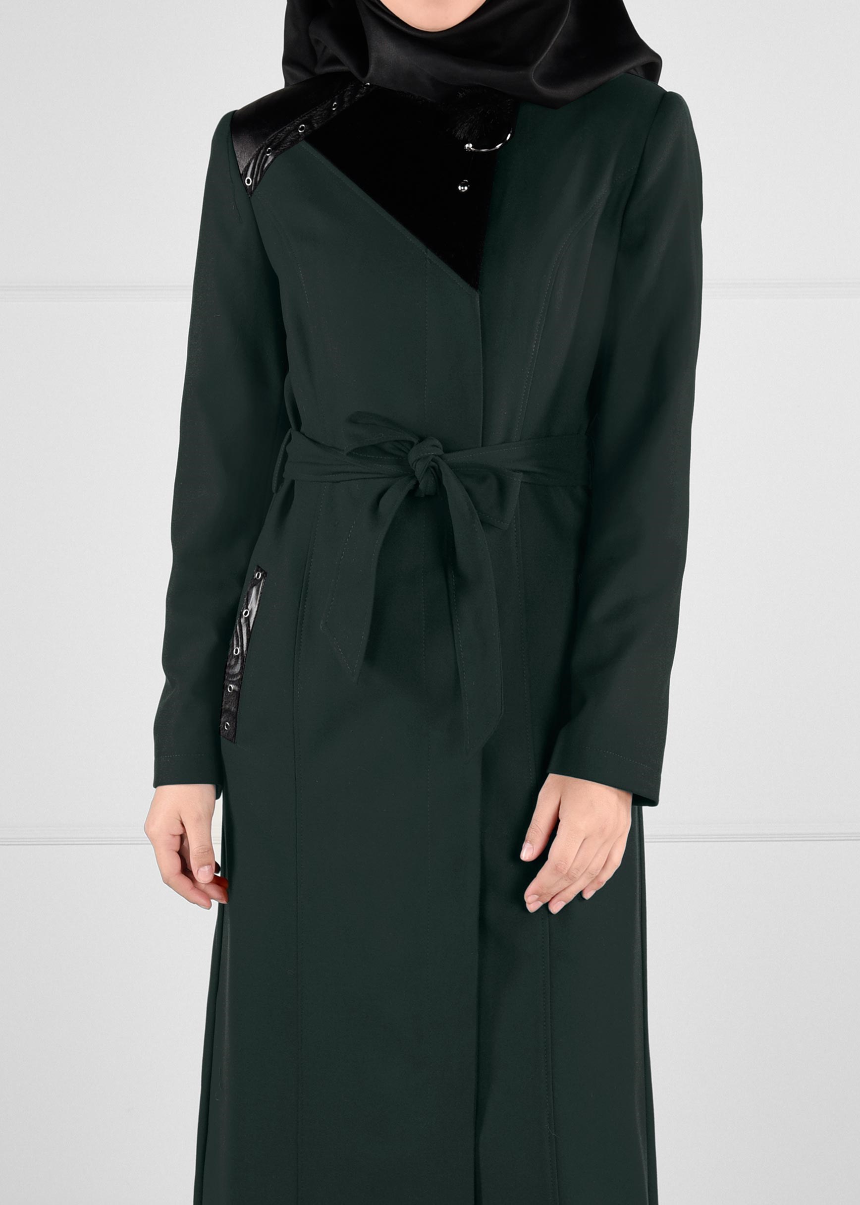 Tesettür giyim YEŞİL KUŞ GÖZÜ DETAYLI BROŞLU PARDESÜ 1163