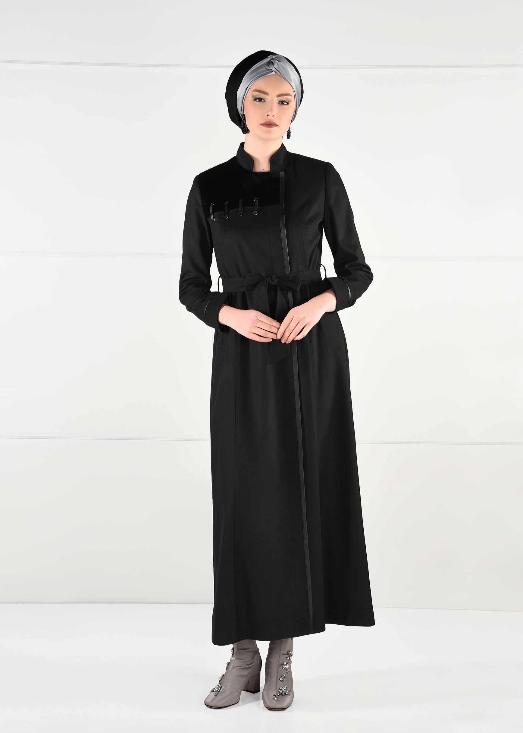 Tesettür giyim SİYAH HAKİM YAKA CEPLİ PARDESÜ 1164 