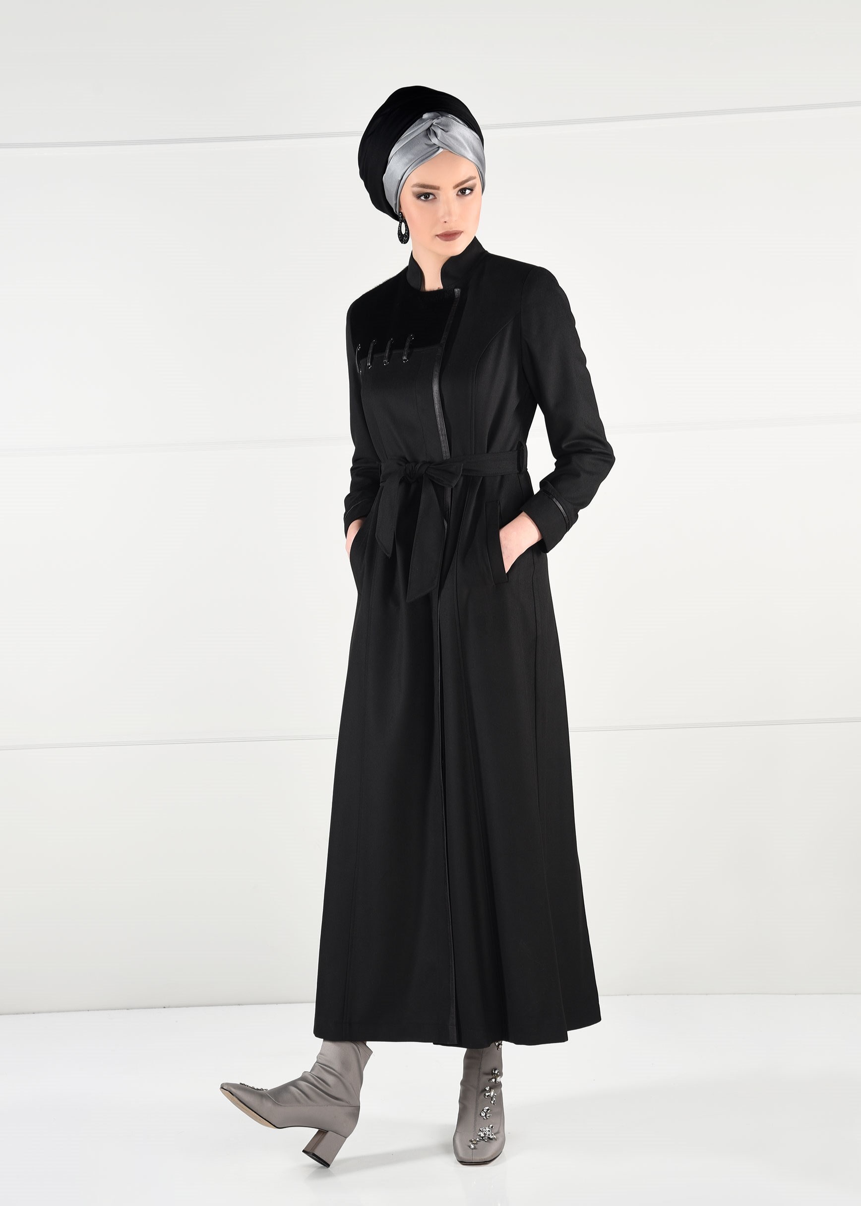 Tesettür giyim SİYAH HAKİM YAKA CEPLİ PARDESÜ 1164 