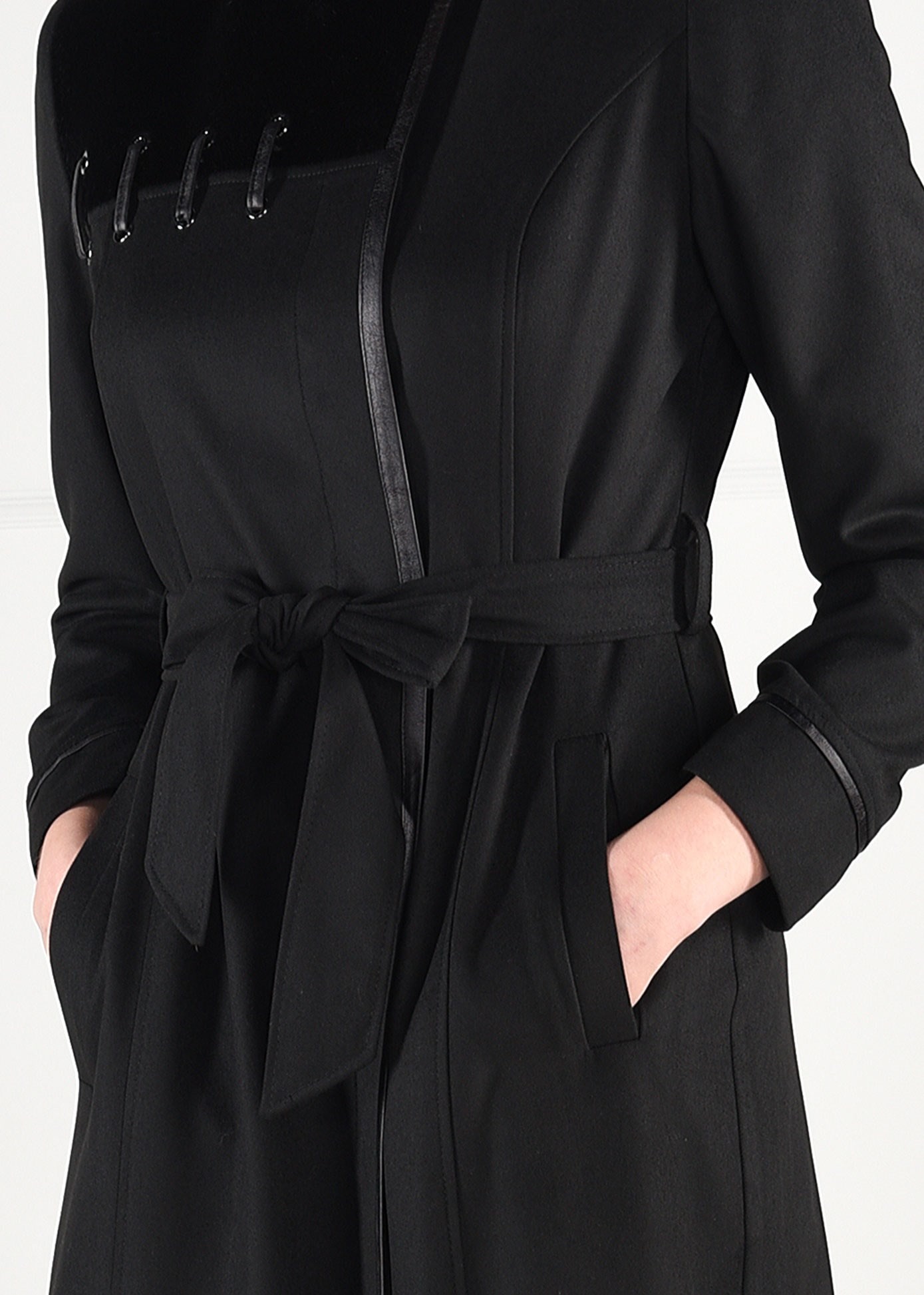 Tesettür giyim SİYAH HAKİM YAKA CEPLİ PARDESÜ 1164 