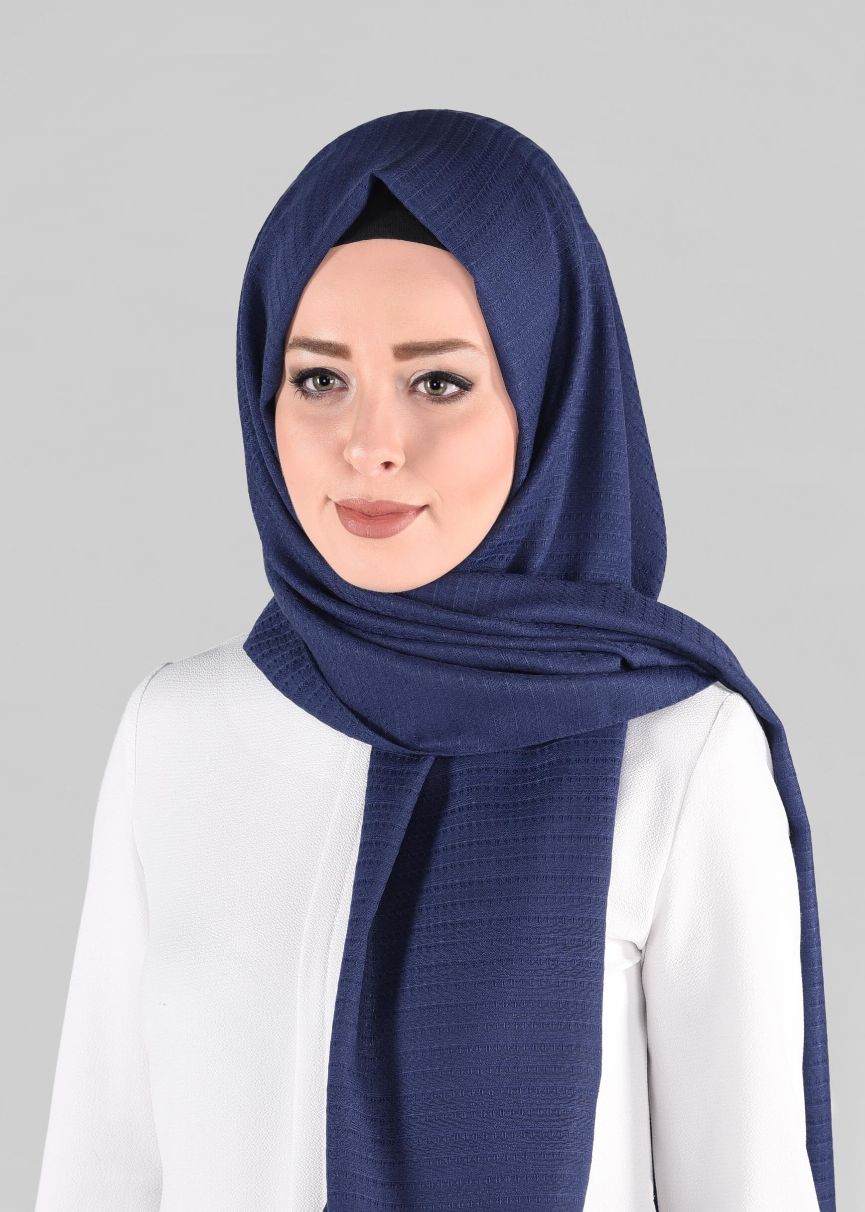 Tesettür giyim LACİVERT 9879 ALVİNA KENDİNDEN DESENLİ ŞAL