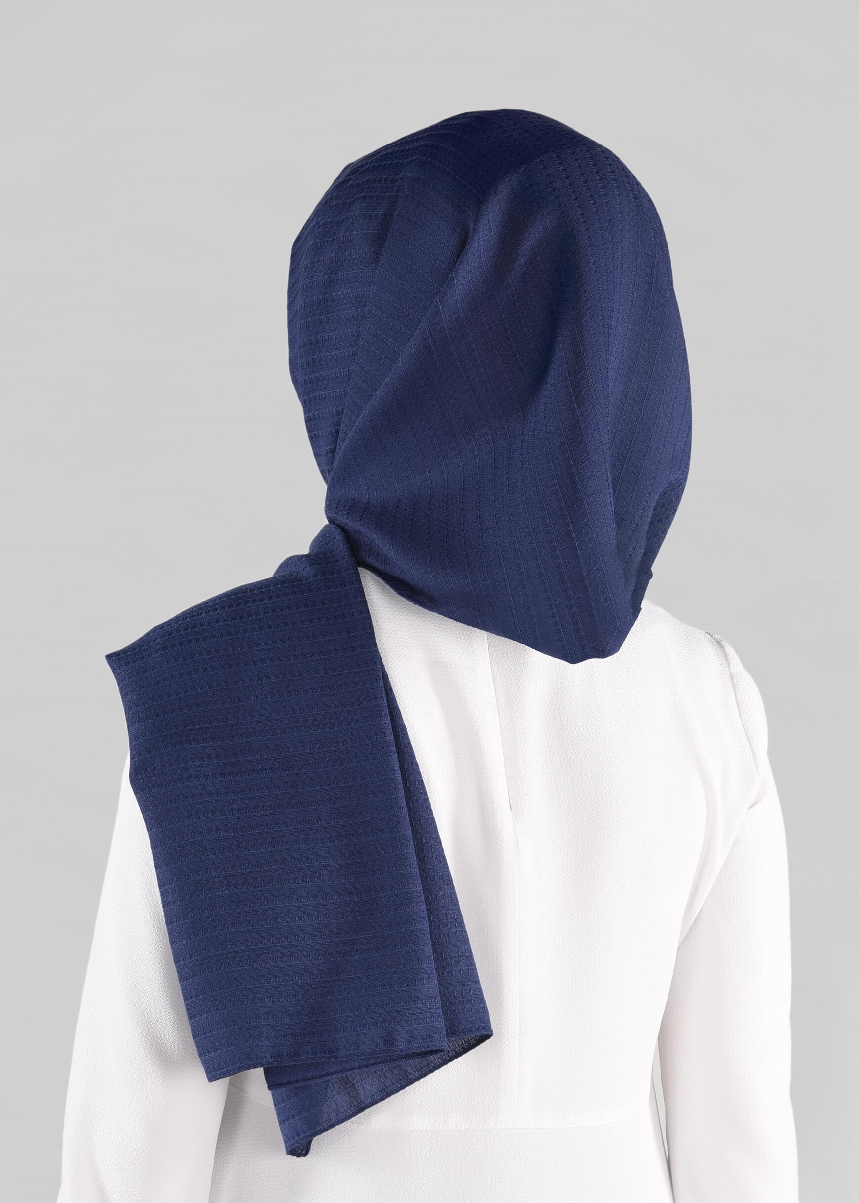 Tesettür giyim LACİVERT 9879 ALVİNA KENDİNDEN DESENLİ ŞAL