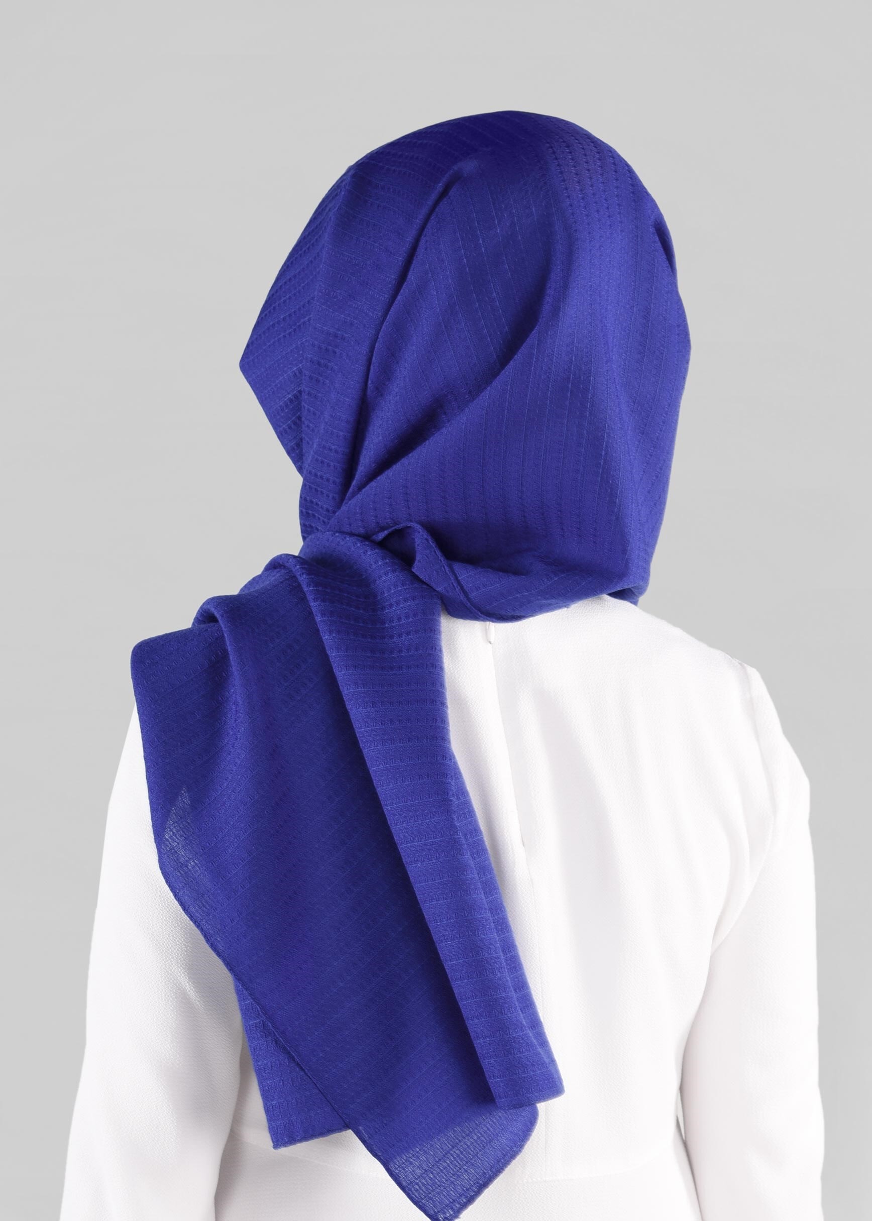 Tesettür giyim LACİVERT 9879 ALVİNA KENDİNDEN DESENLİ ŞAL